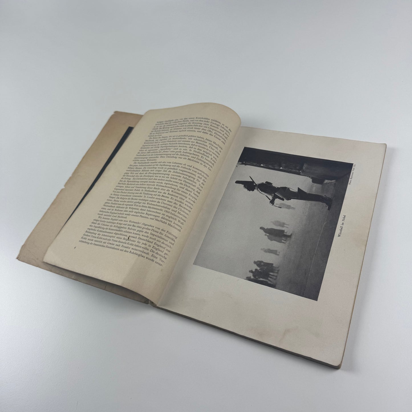 Der Querschnitt, X Jahrgang, Heft 1, January, 1930 | London issue | IM Propylaen-Verlag, Berlin, 1930