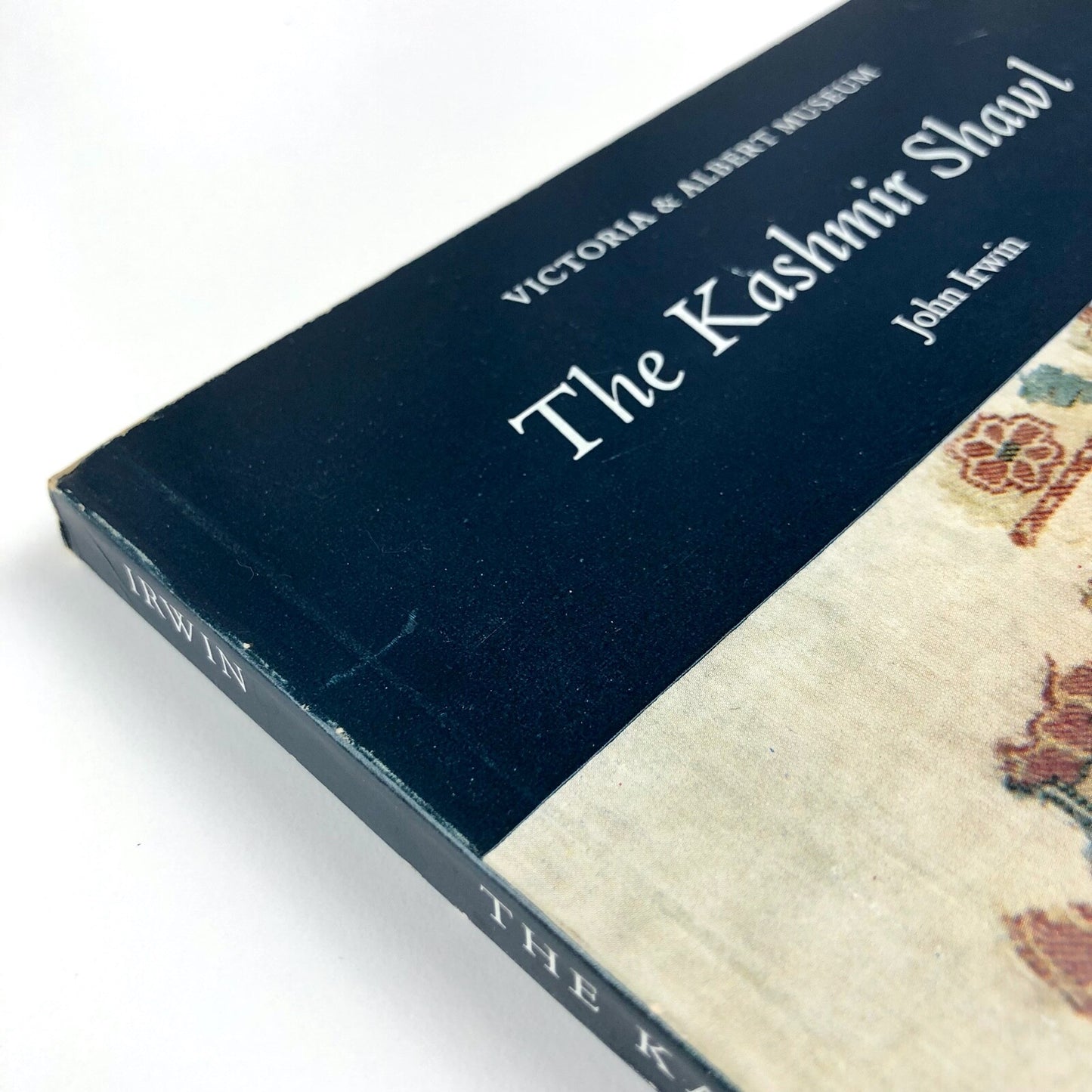 The Kashmir Shawl by John Irvin | Victoria & Albert Museum, 1973