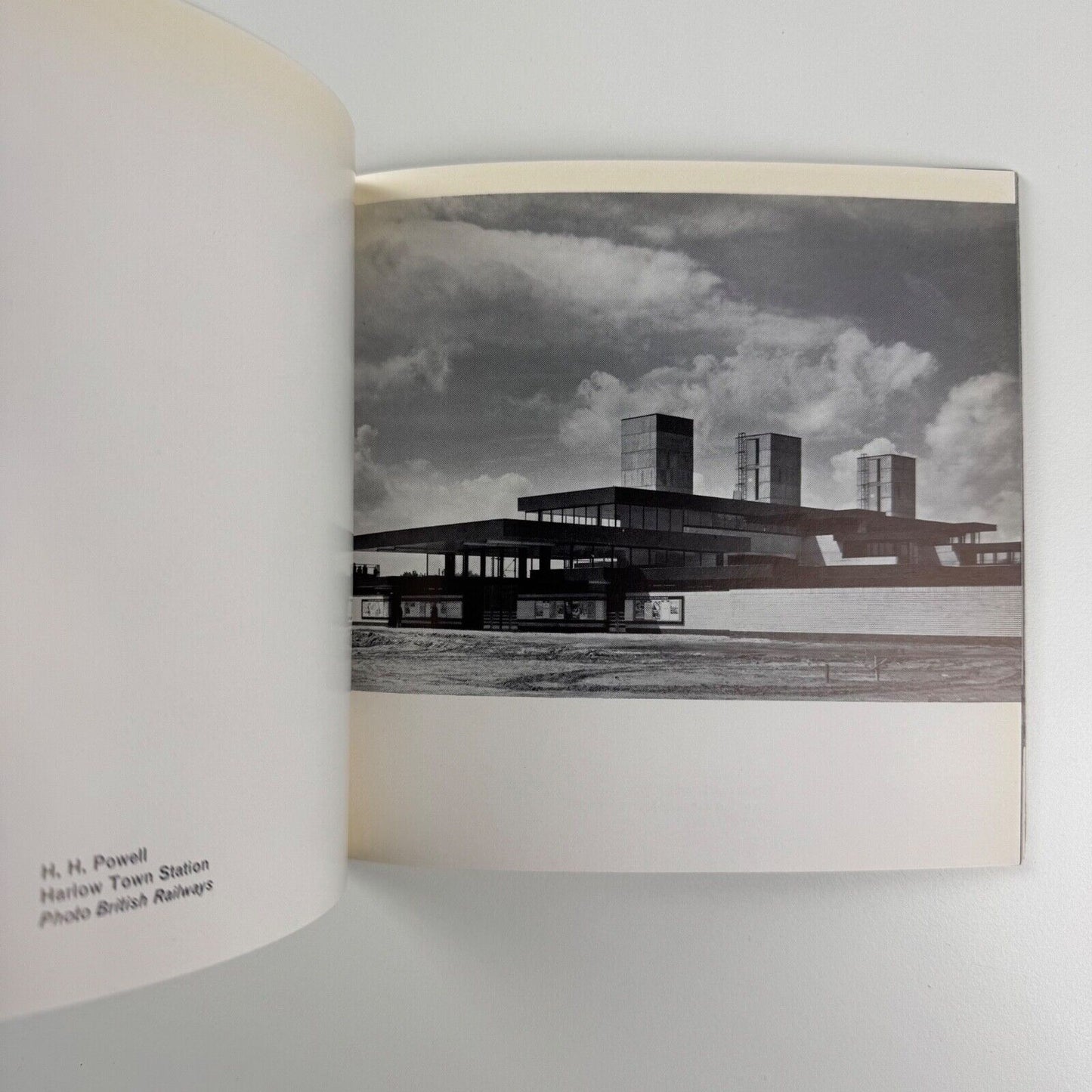 architecture today. Catalogue to accompany the exhibition organised jointly by the Arts Council and Royal Institute of British Architects in 1961
