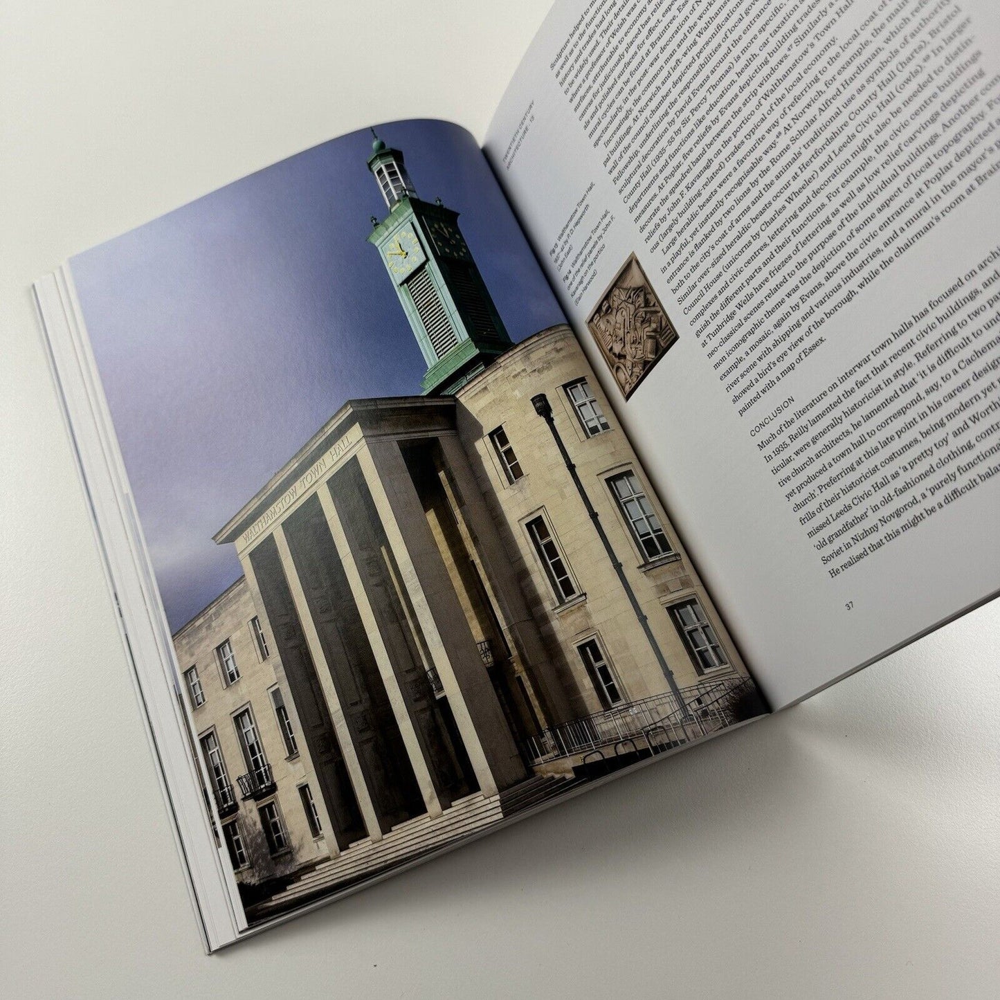 The Architecture of Public Service Twentieth Century Architecture 13 | edited by Elain Harwood and Alan Powers | Twentieth Century Society, 2018