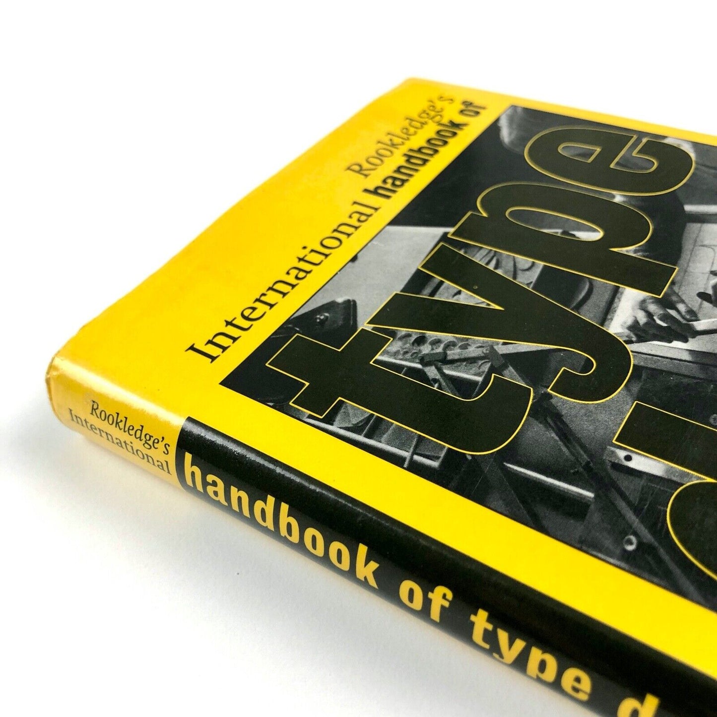 Rookledge’s International handbook of designers Ron Eason, Sarah Rookledge | Sarema Press, 1991 | First edition