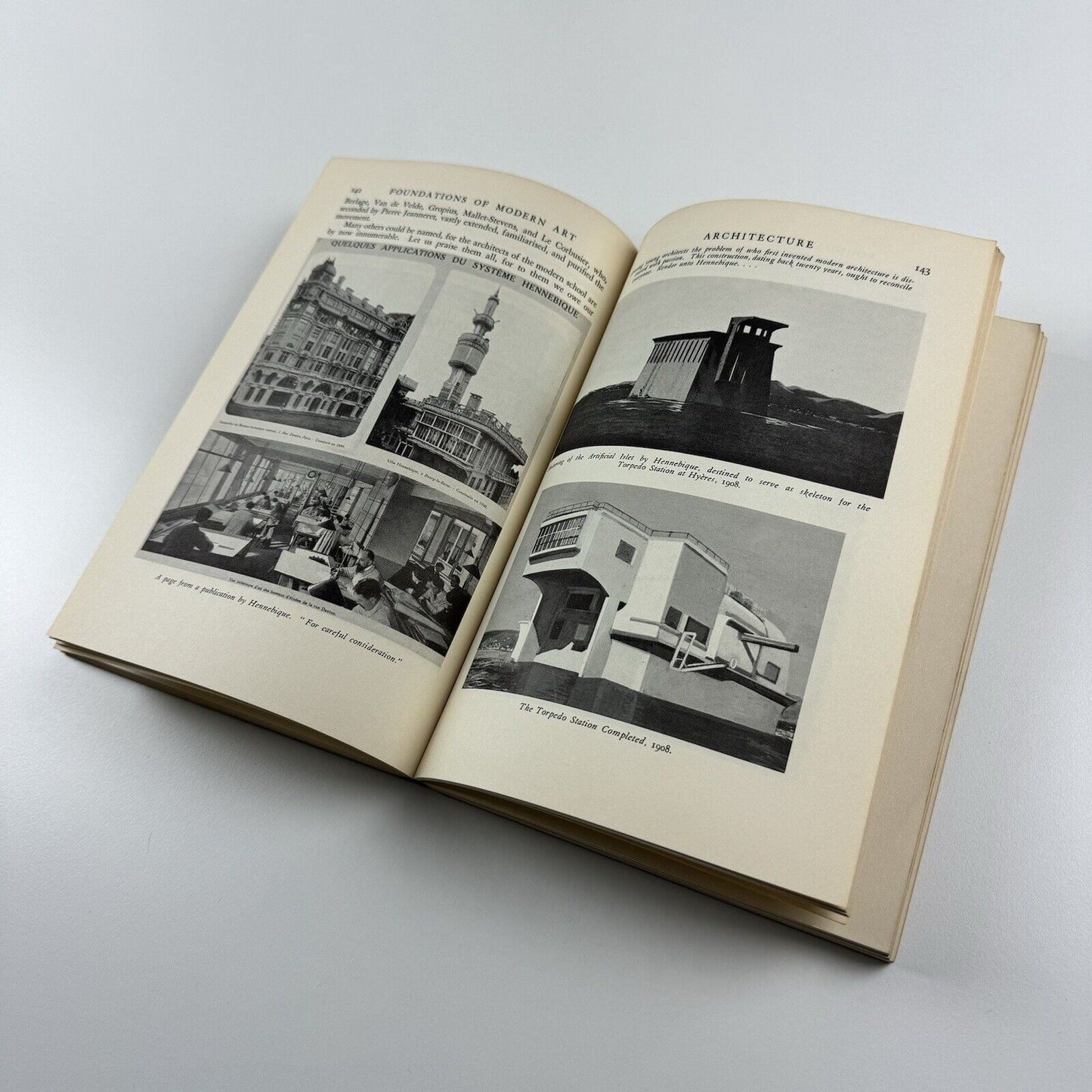 Foundations of Modern Art by Ozenfant | Dover Publications, New York, 1952