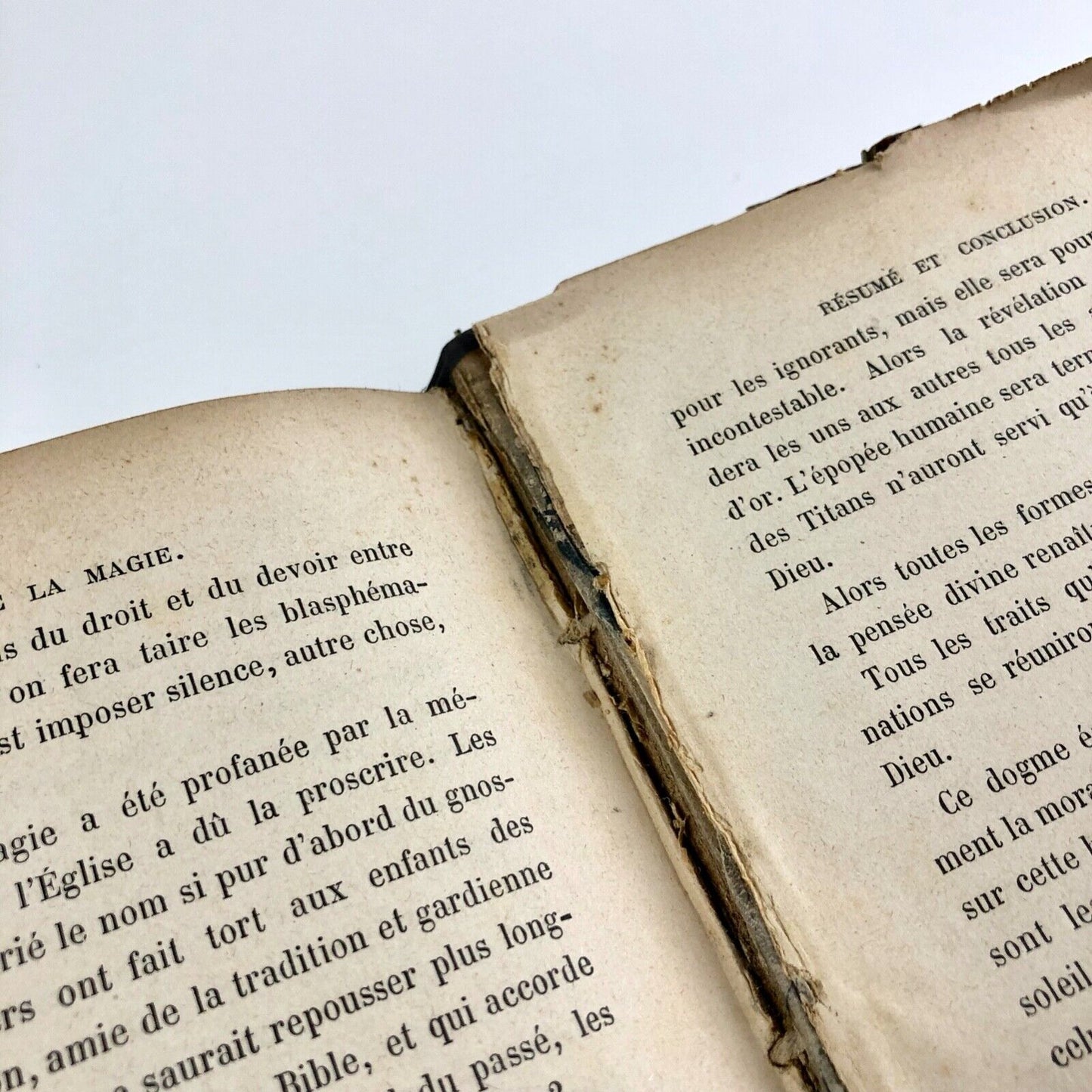 Histoire de la Magie. Avec une exposition claire et précise de ses procédés de ses rites et de ses mystères by Éliphas Lévi | 1892 edition Félix Alcan, Paris | Ancienne Librairie Germer Baillière