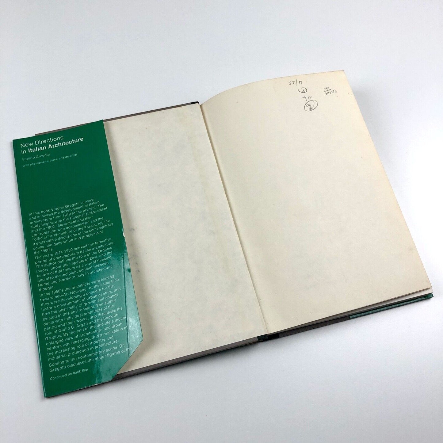 New Directions in Italian Architecture by Vittorio Gregotti | Studio Vista, 1968