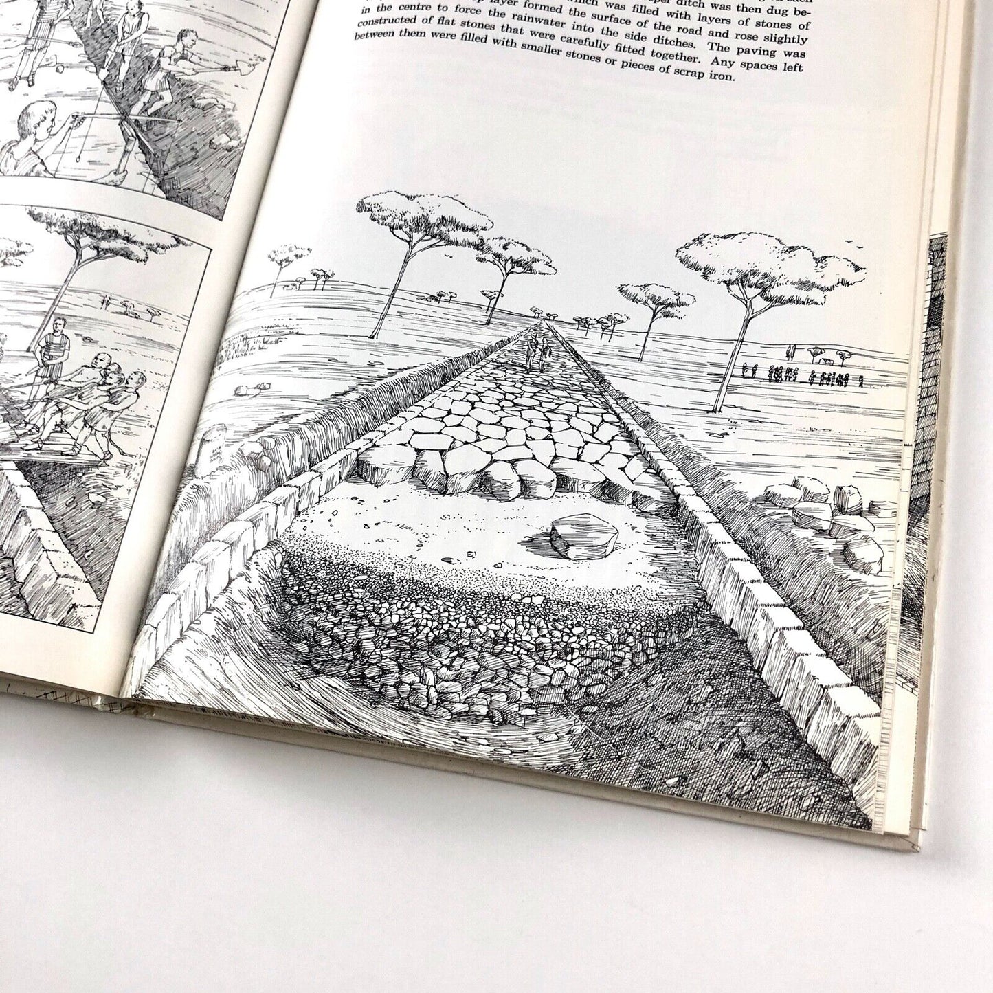 City: A Story of Roman Planning and Construction | David Macaulay, 1975