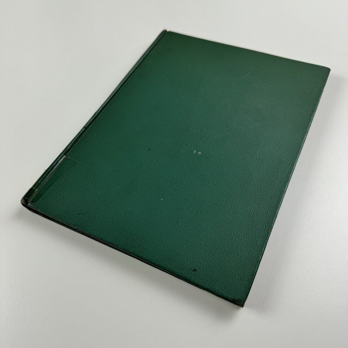 Sculpture in Paper by Bruce Angrave | The how to do it series number 72 | The Studio Publications, 1957