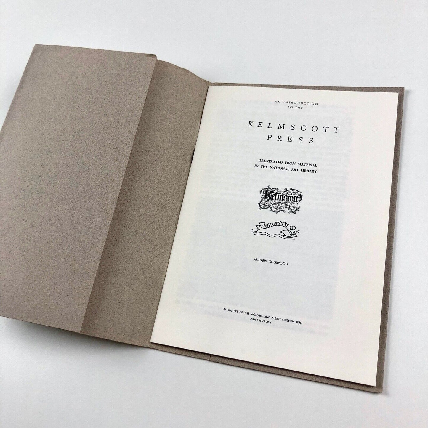An Introduction to the Kelmscott Press | Andrew Isherwood | V&A/NAL 1986