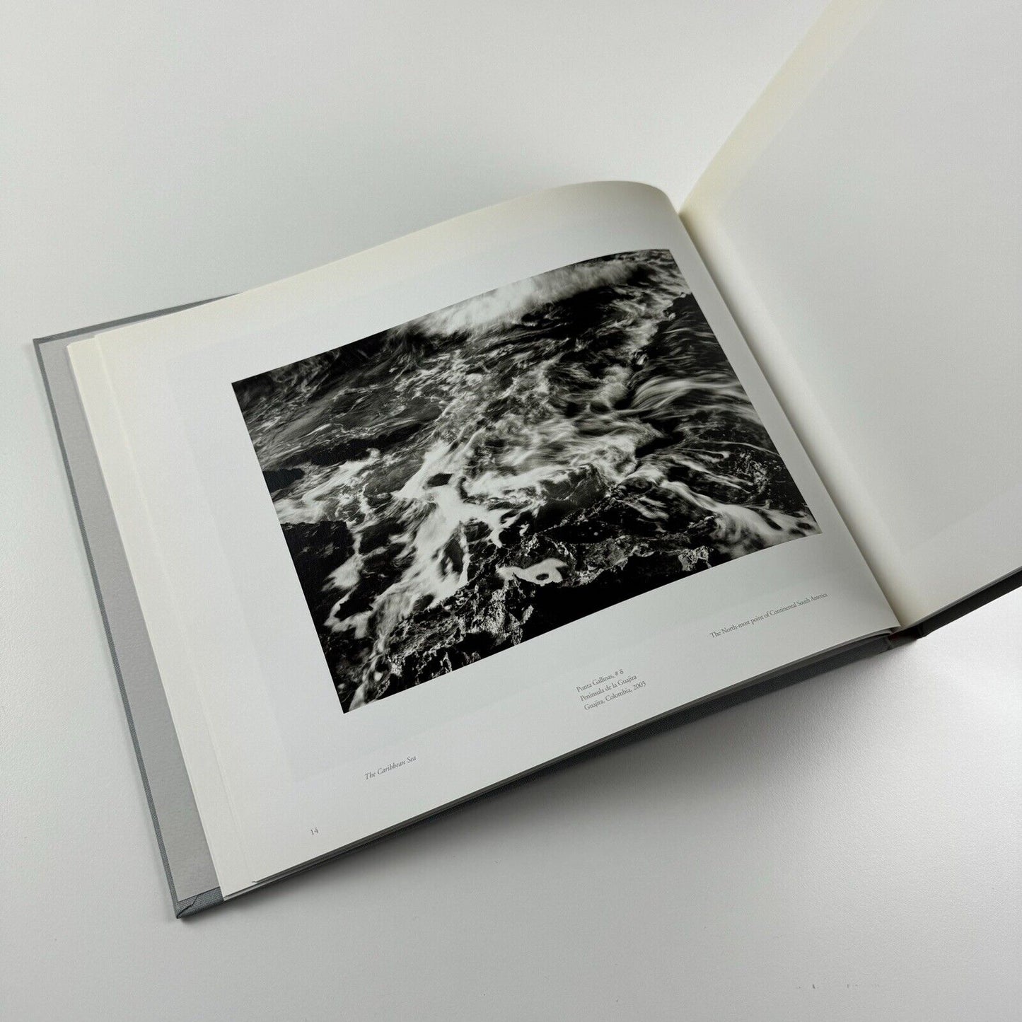 Eye of the Water. Ojo de Agua – Thomas Joshua Cooper | PaceWildenstein, 2007 | Signed copy