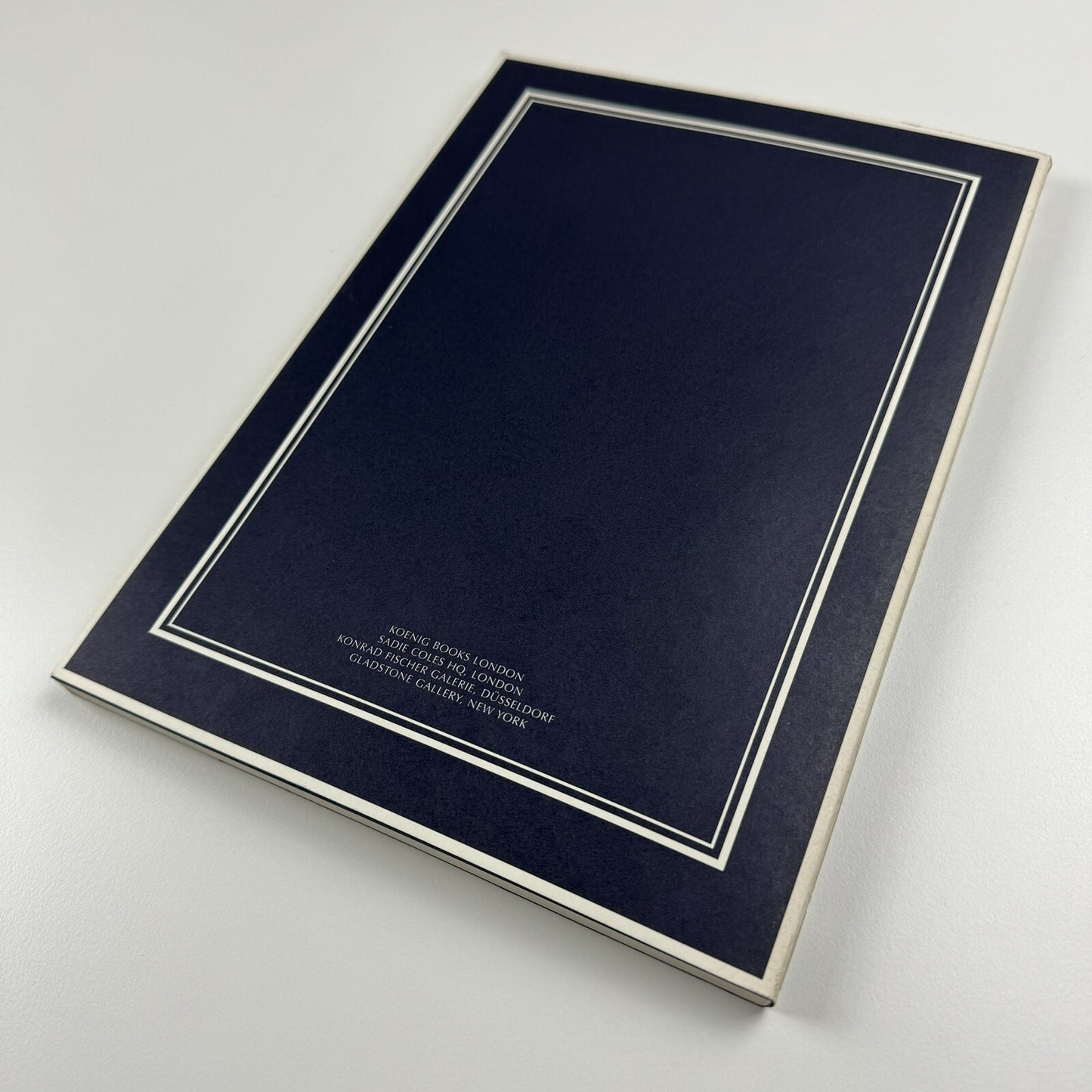 Paloma Varga Weisz. Zeichnungen | Koenig Books, London, 2005