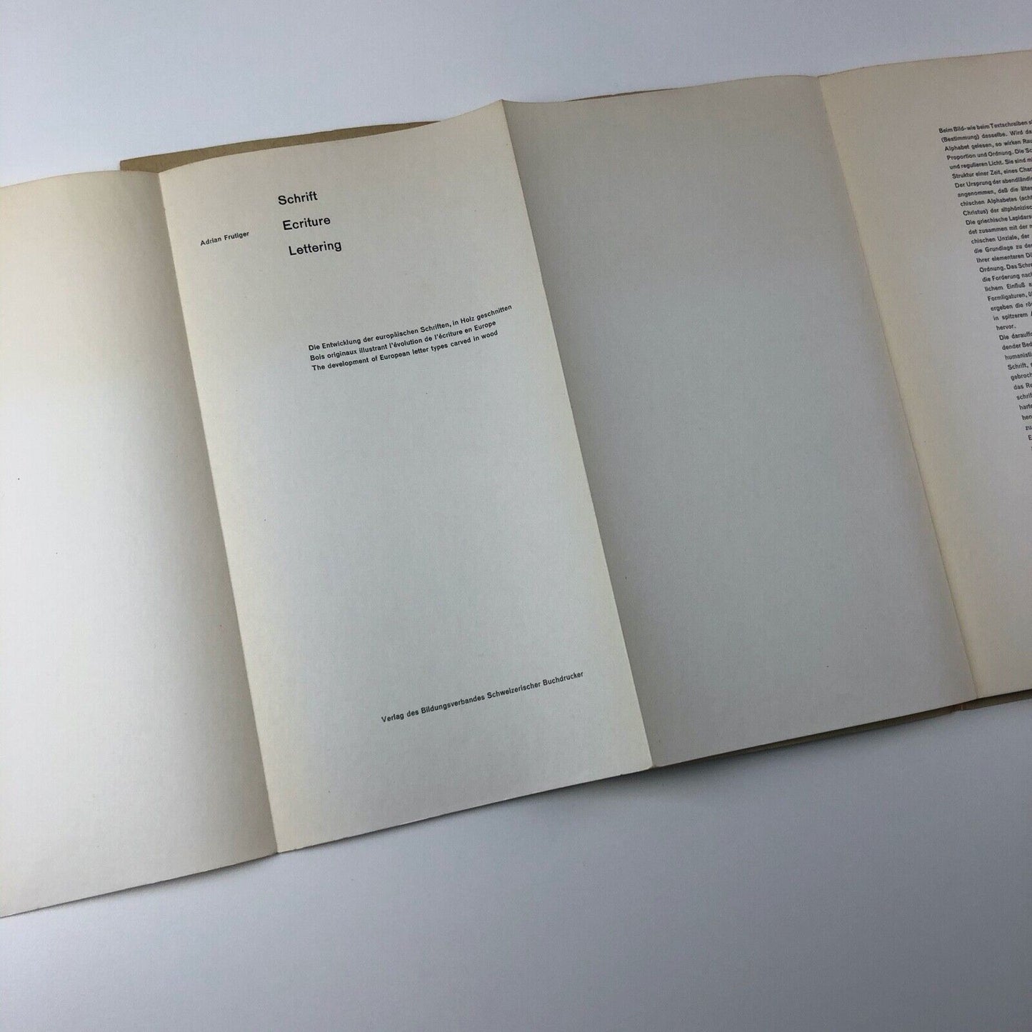 Schrift Ecriture Lettering by Adrian Frutiger | 1951 text by Alfred Willman