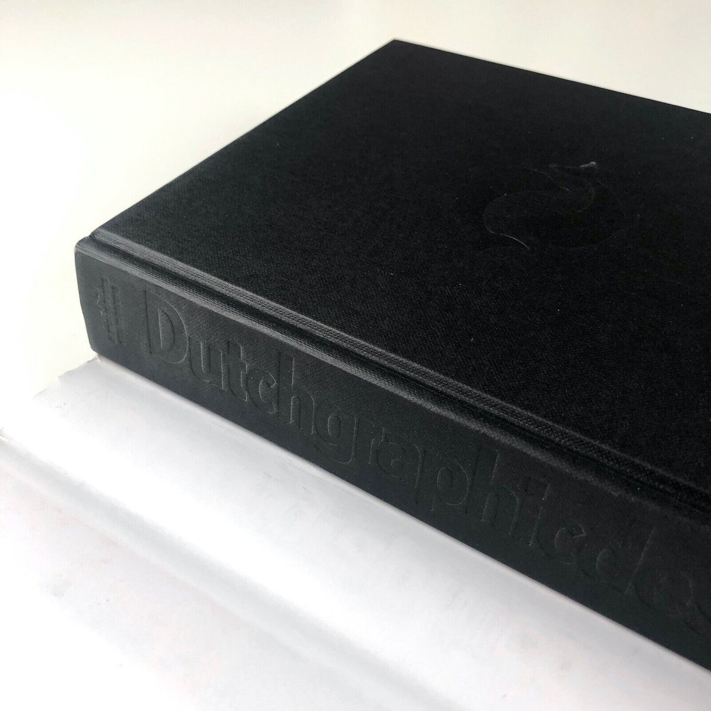 Dutch Graphic Design: A Century of Innovation | Alston W Purvis & Cees W De Jong | Thames & Hudson, 2006