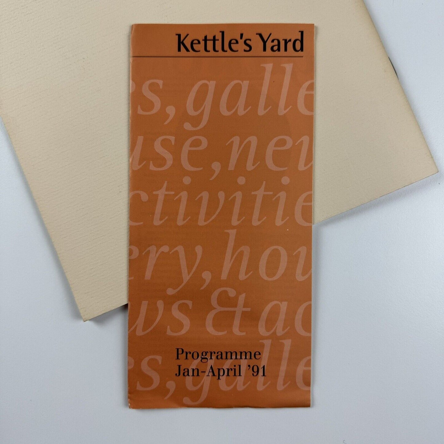 Kettle’s Yard. University of Cambridge. An illustrated guide, 1991