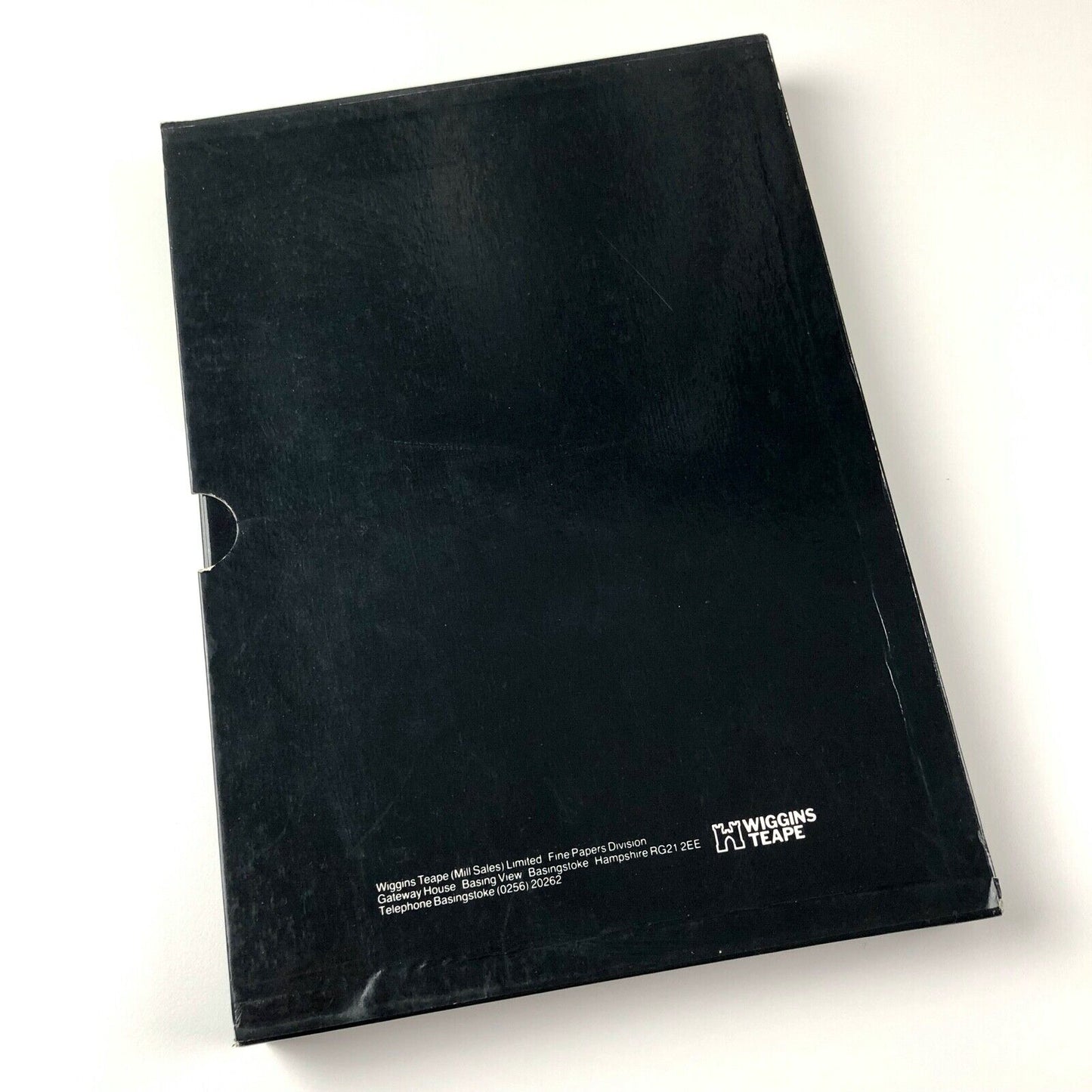 The Colour Box – Wiggins Teape Fine Paper Mills | Colour guides with slipcase