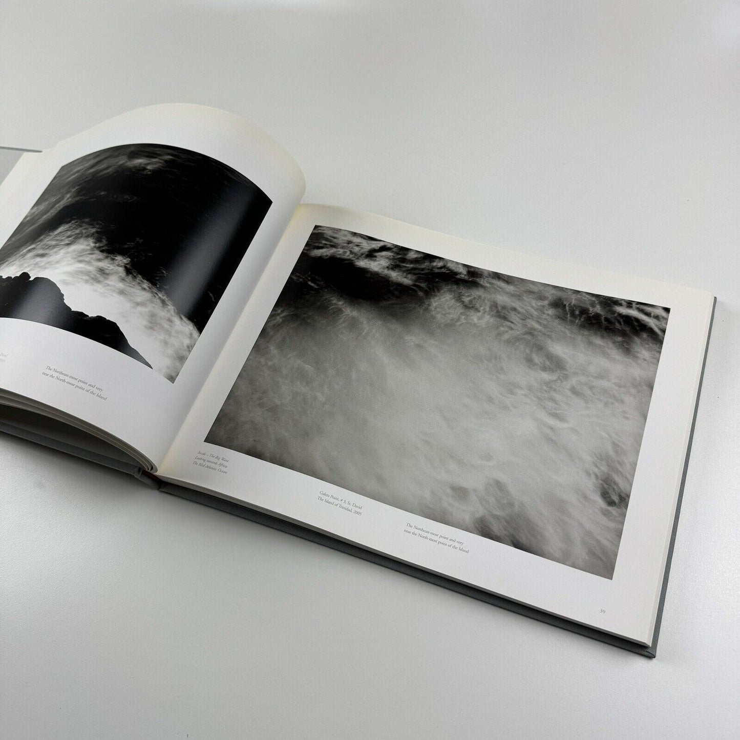 Eye of the Water. Ojo de Agua – Thomas Joshua Cooper | PaceWildenstein, 2007 | Signed copy
