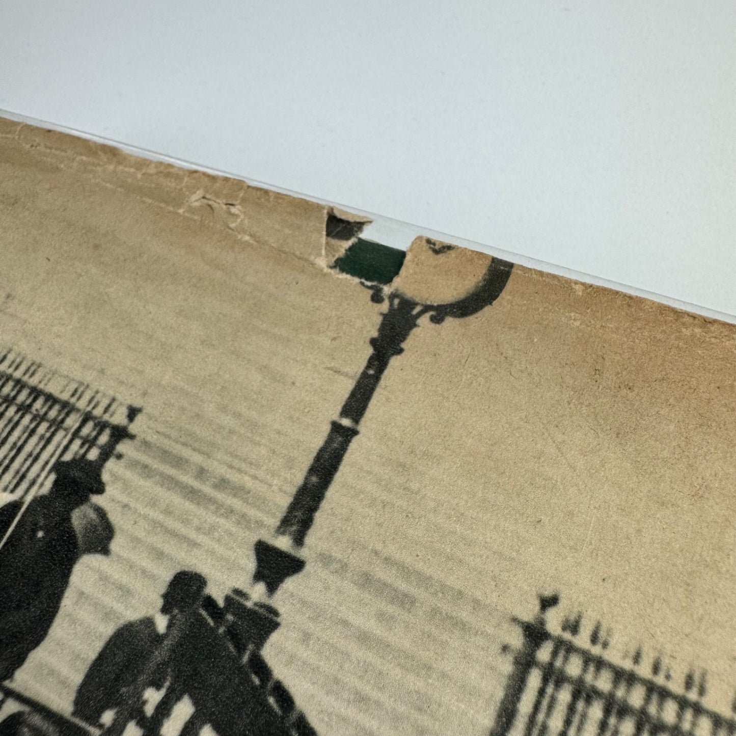 Dans les rues de Paris au temps des fiacres 1950
