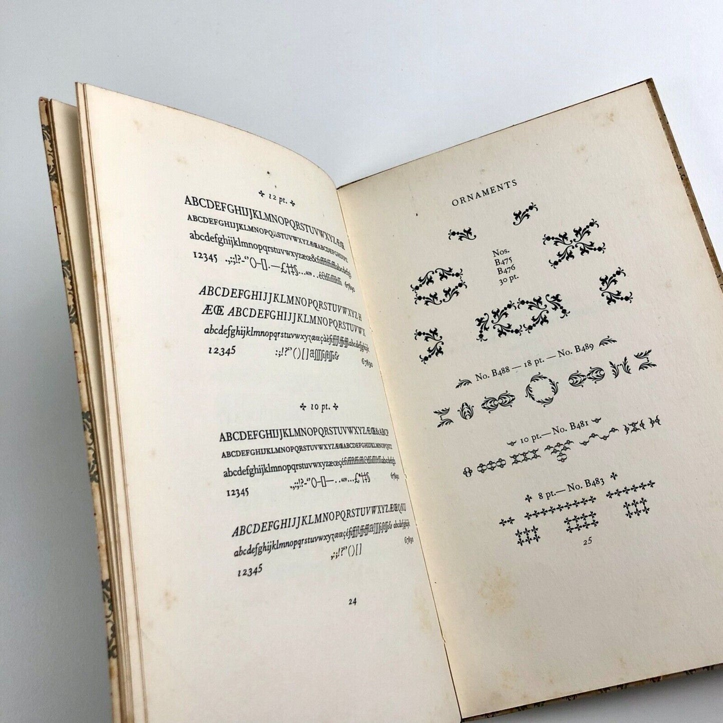 Fournier: A Specimen of a Classic Type | Lanston Monotype reproduction, 1927