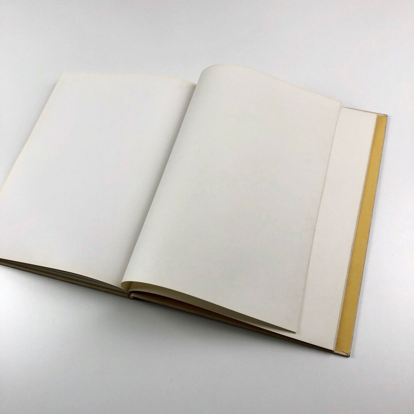 Motif 3 A Journal of the Visual Arts Sep 1959 Ruari McLean DUMMY BLANK COPY - cover design John Griffith