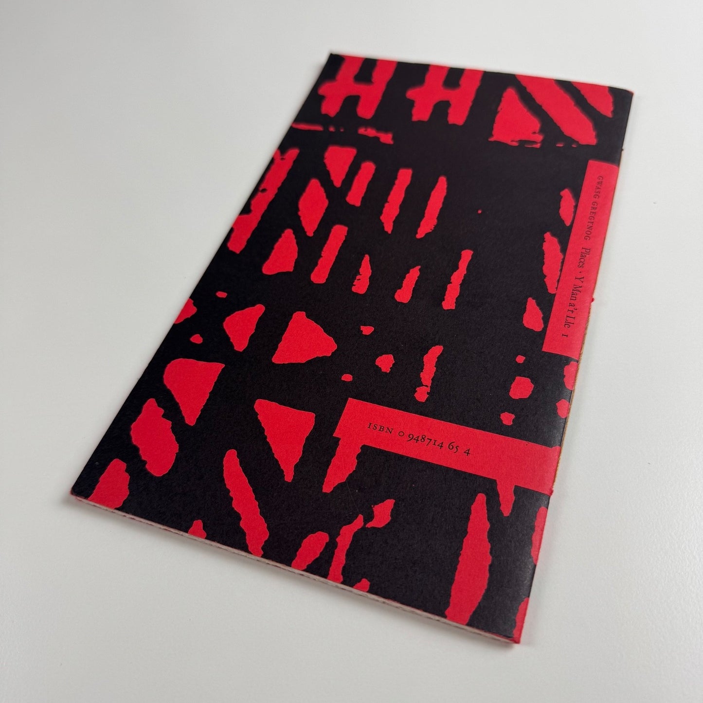 Robin Llywelyn. Llanfrothen. Darlun gan Jonah Jones | Gwasg Gregynog, 1996
