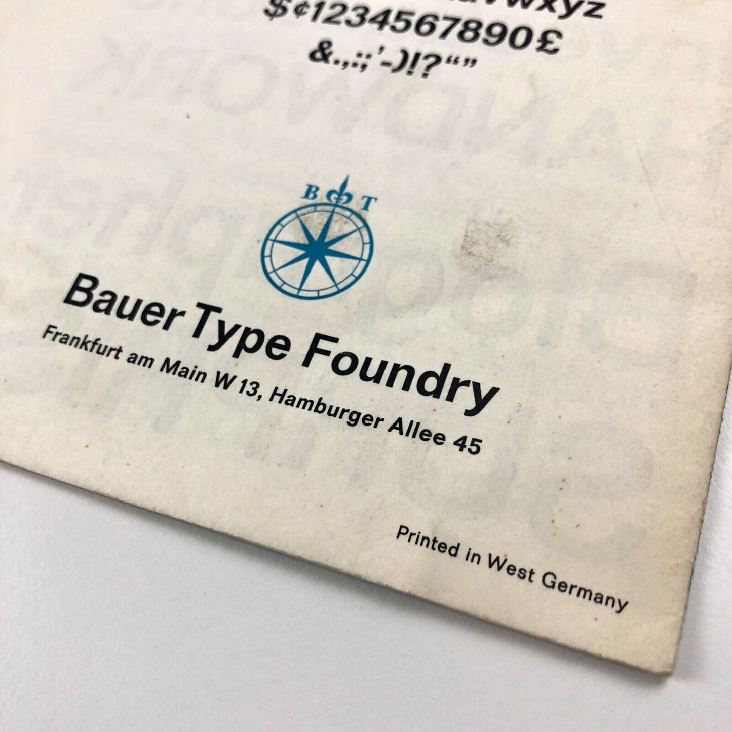 Folio Light, Light italic, Medium | Type specimen brochure, Bauer Type Foundry, undated