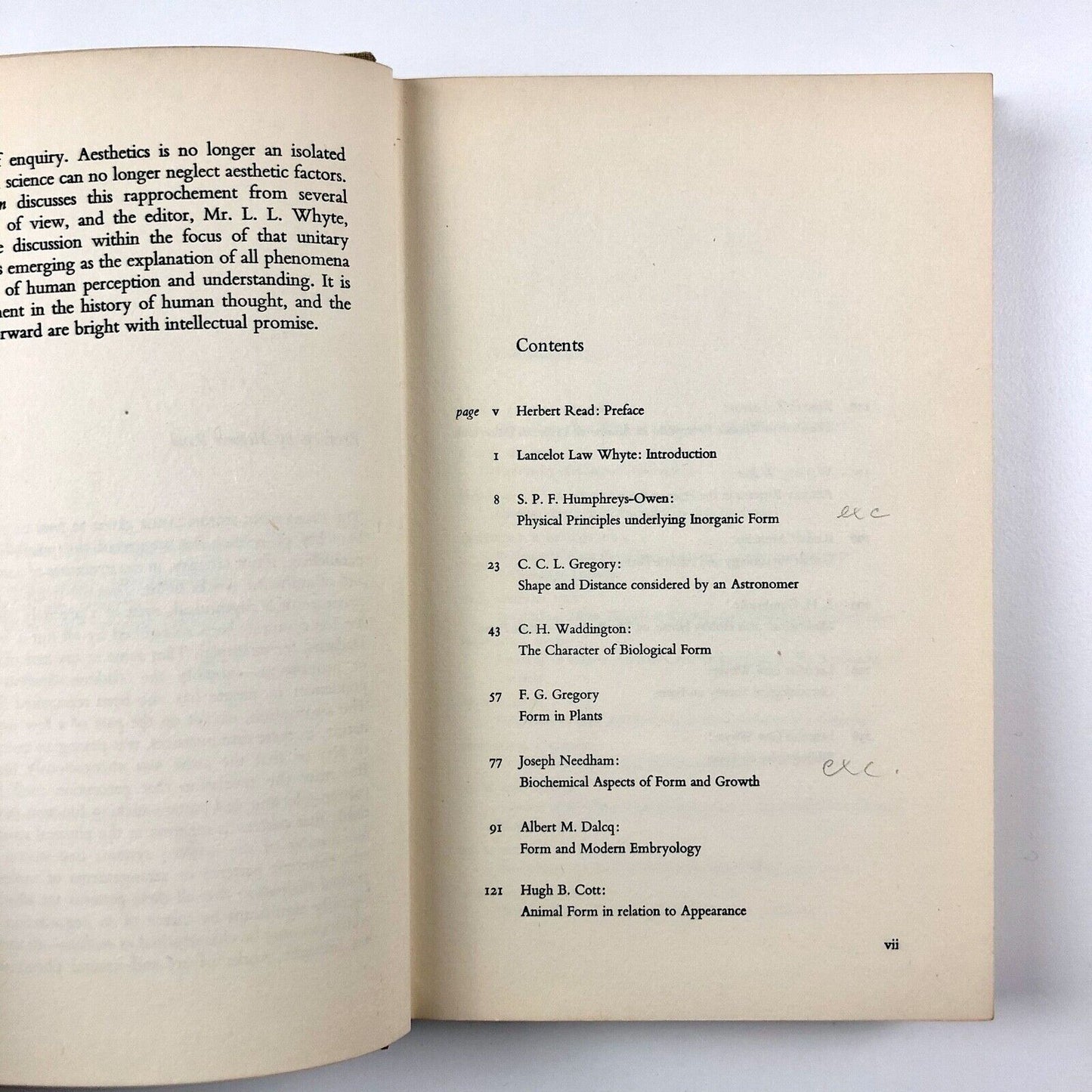 Aspects of Form. A Symposium on Form in Nature and Art edited by Lancelot Law Whyte. Preface by Herbert Read to accompany the exhibition Growth and Form at ICA (Institute of Contemporary Art) | Lund Humphries, 1951