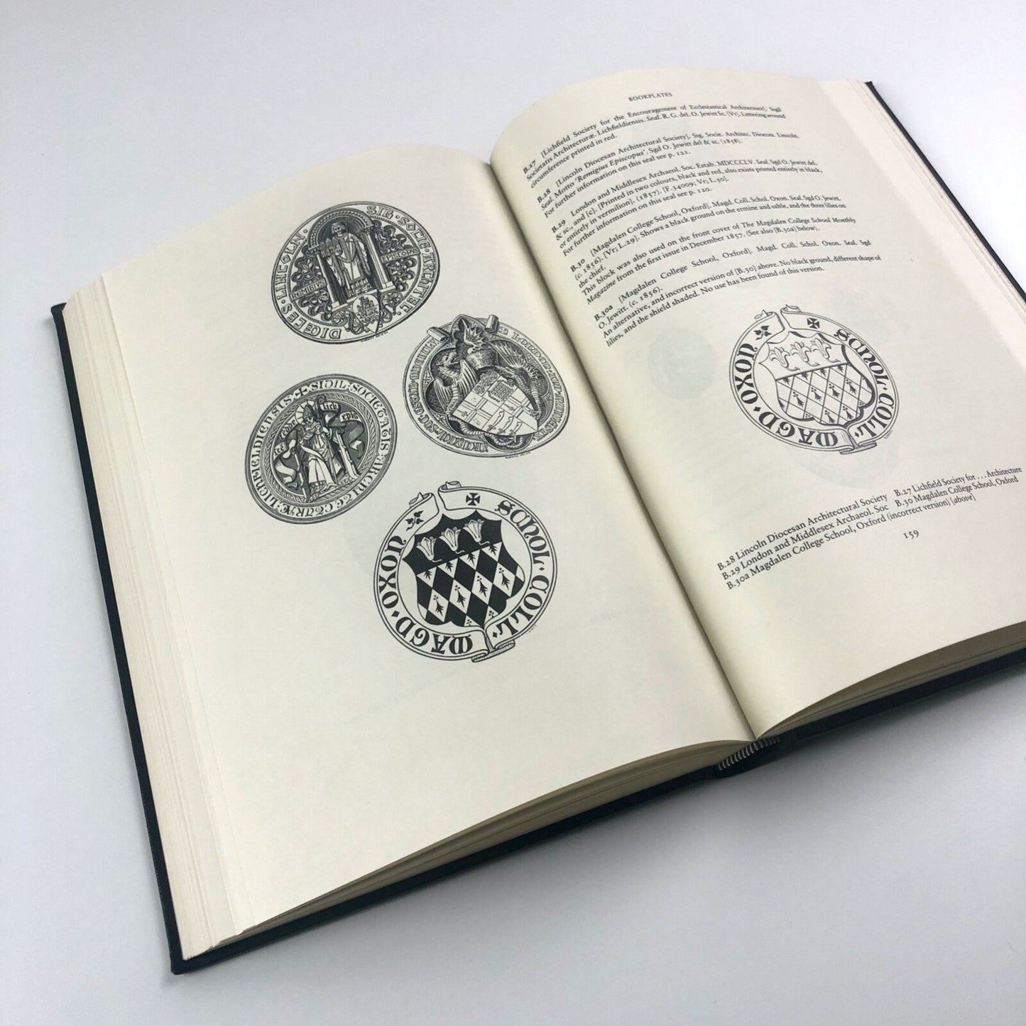 The book illustrations of Orlando Jewitt by Frank Broomhead | Private Libraries Association, 1995