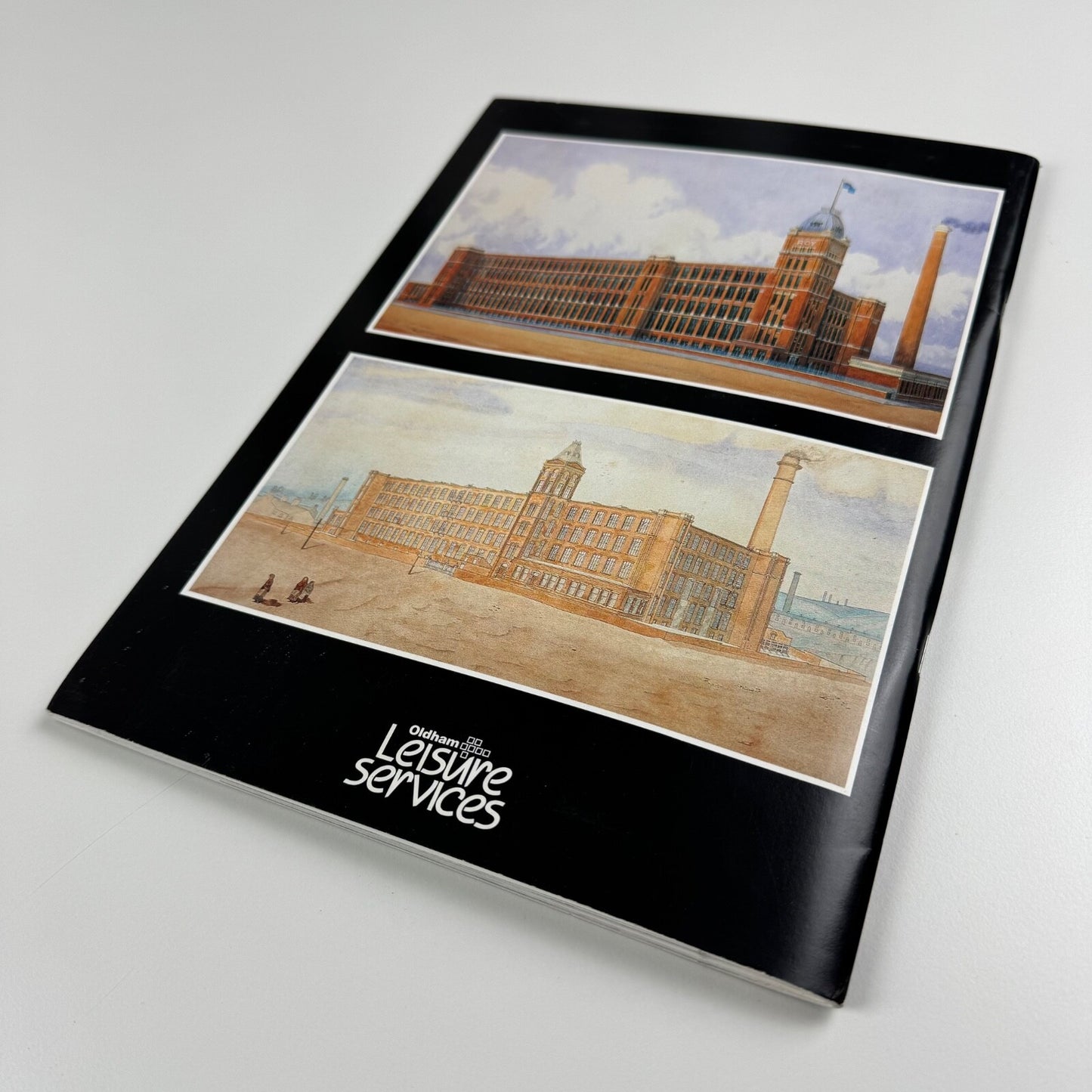 The Cotton Mills of Oldham by Duncan Gurr and Julian Hunt | Oldham Leisure Services, 1985