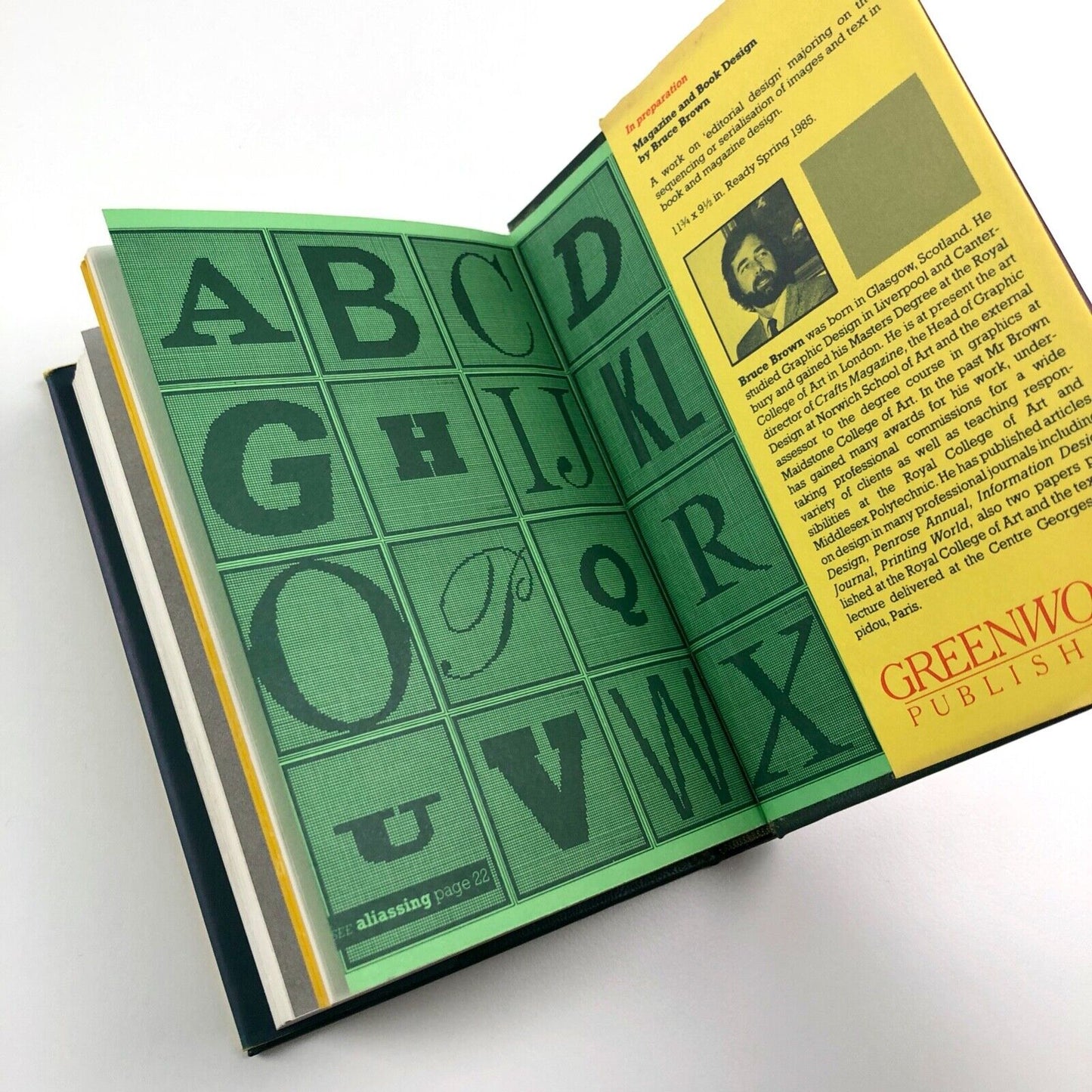 Browns Index to photocomposition, typography | written and compiled by Bruce Brown edited by Stanley Greenwood | Greenwood Publishing, 1983