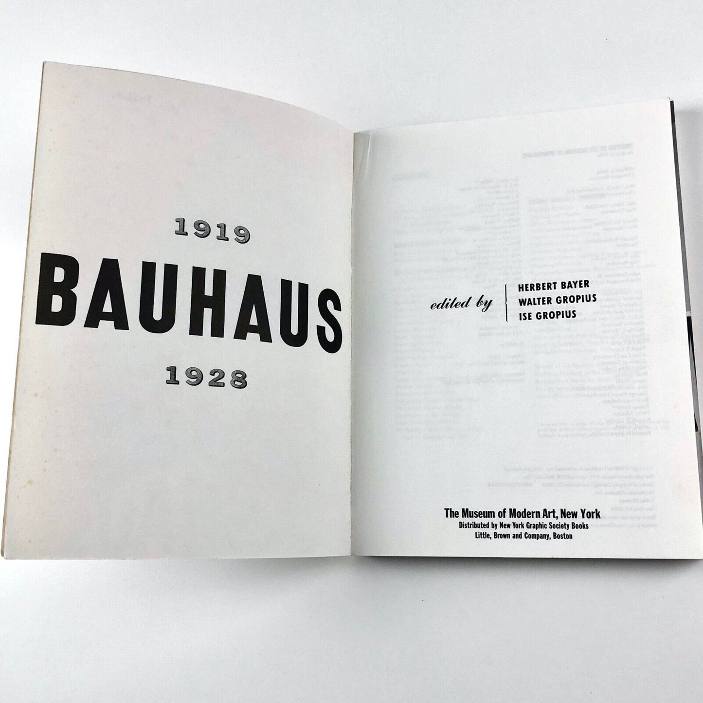 Bauhaus – 1919–1928 | Edited by Bayer/Gropius | MOMA, 1986 edition