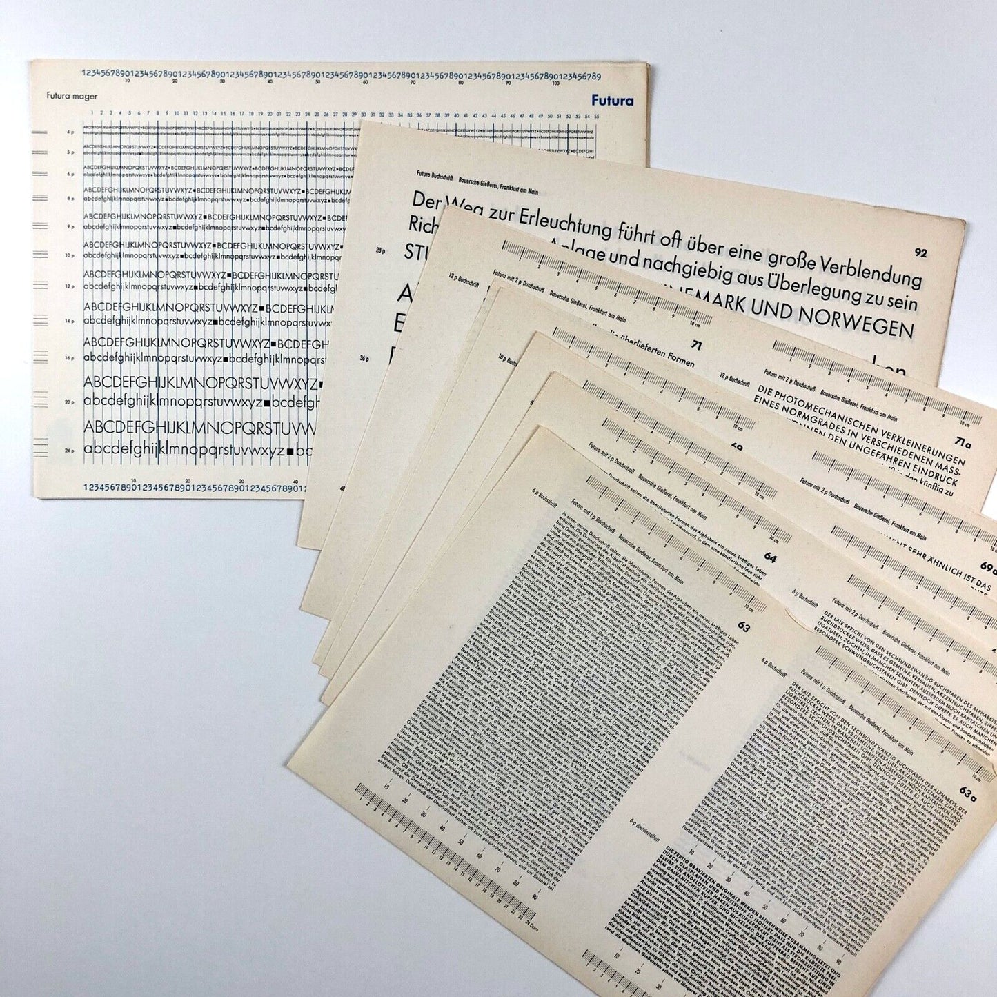 Arbeitsmappe Futura – workbook / type specimen | Bauersche Gießerei Frankfurt