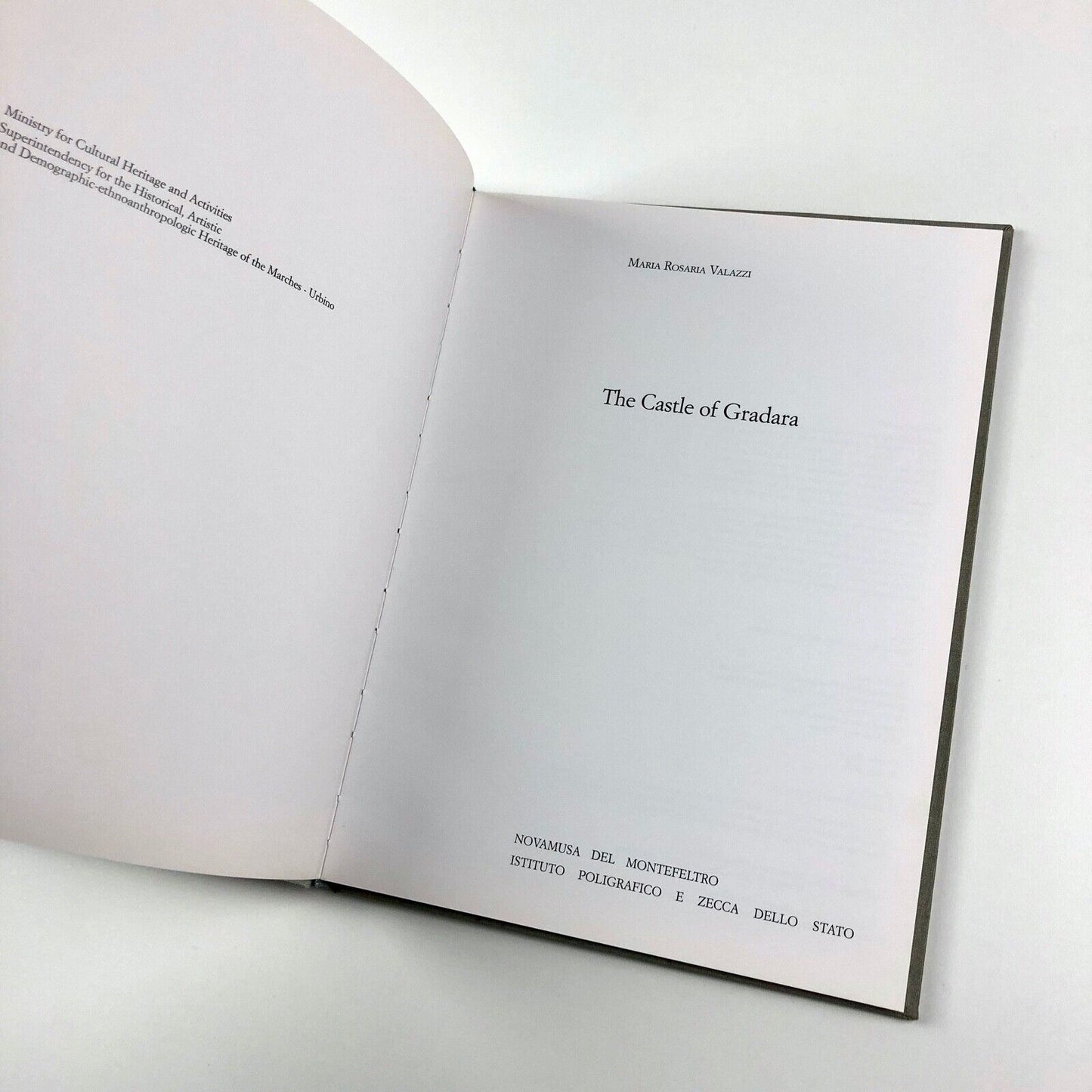 The Castle of Gradara by Maria Rosaria Valazzi | Institute Poligrafico e Mecca della Stato, 2004