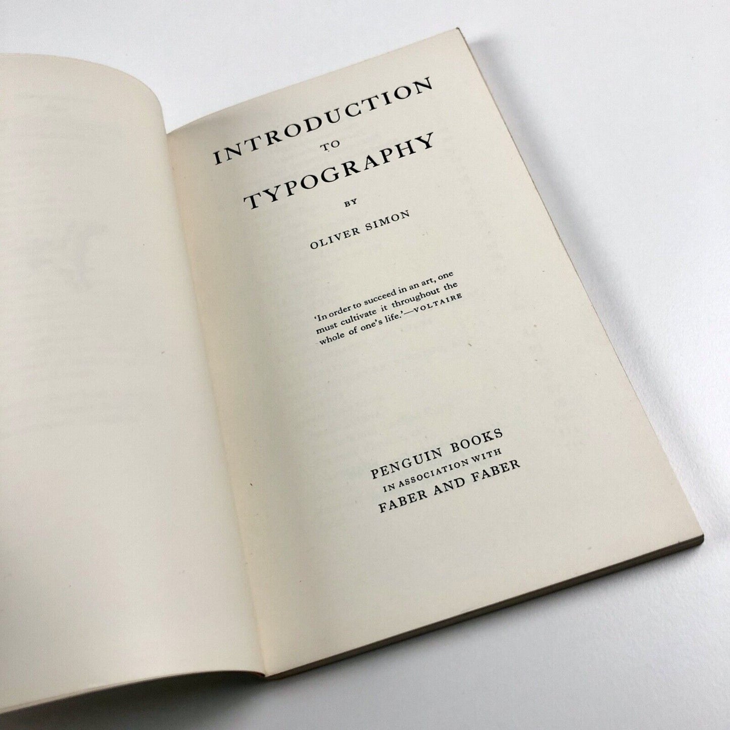 Introduction to Typography by Oliver Simon | Pelican – revised 1954 edition