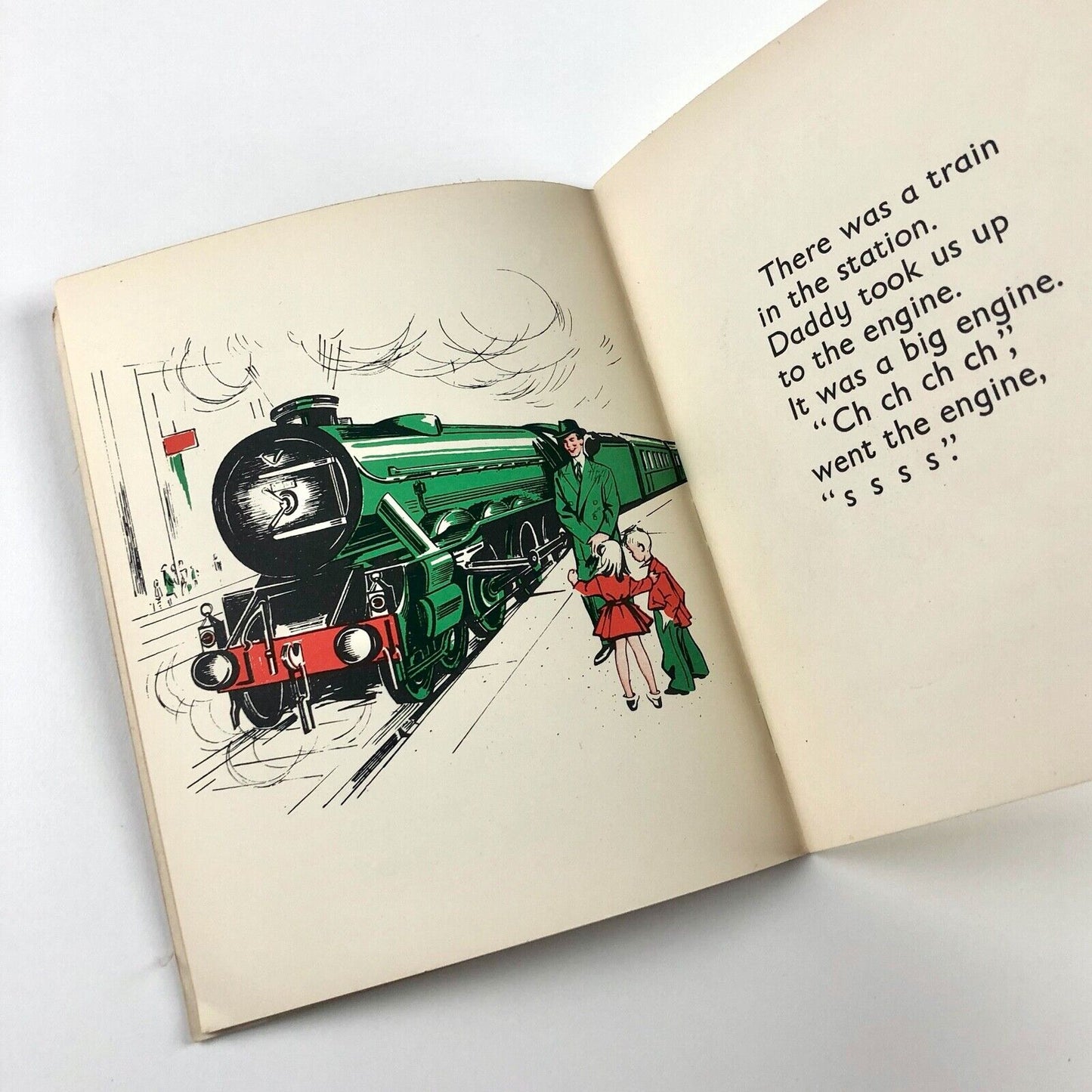 The Train – Pilot Reader Book 2 | Vintage children's book | Pat Devenport 1946