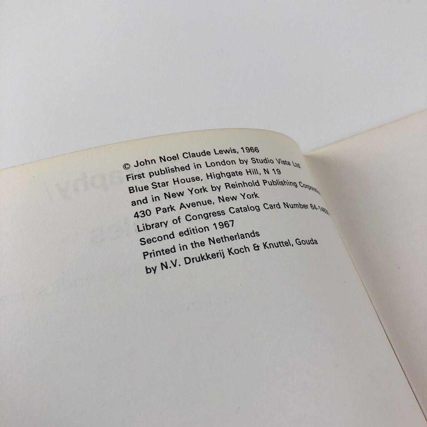 Typography Basic Principles. Influences and trends since the 19th century revised edition by John Lewis | Studio Vista, 1967