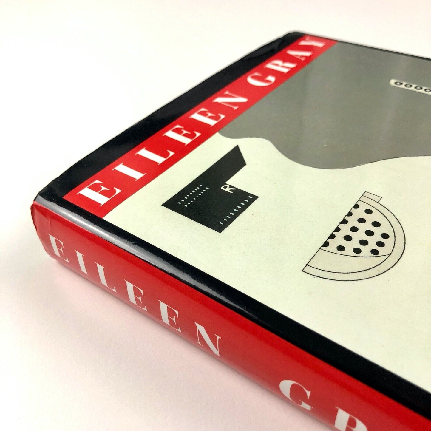 Eileen Gray: Architect/Designer by Peter Adam | Harry N. Abrams | Hardback, 2000