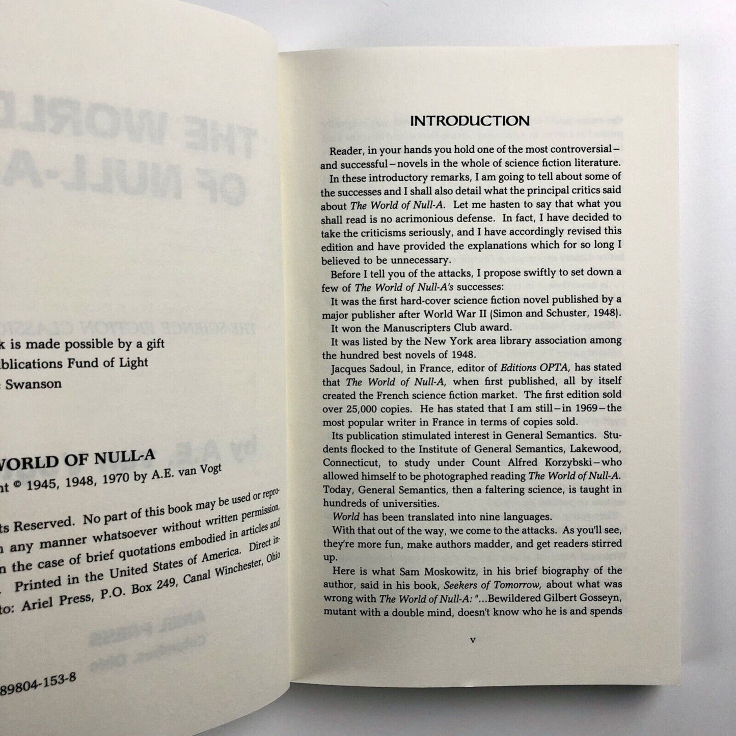 The World of Null-A by A. E. van Vogt | Vintage paperback | Ariel Press, 1970