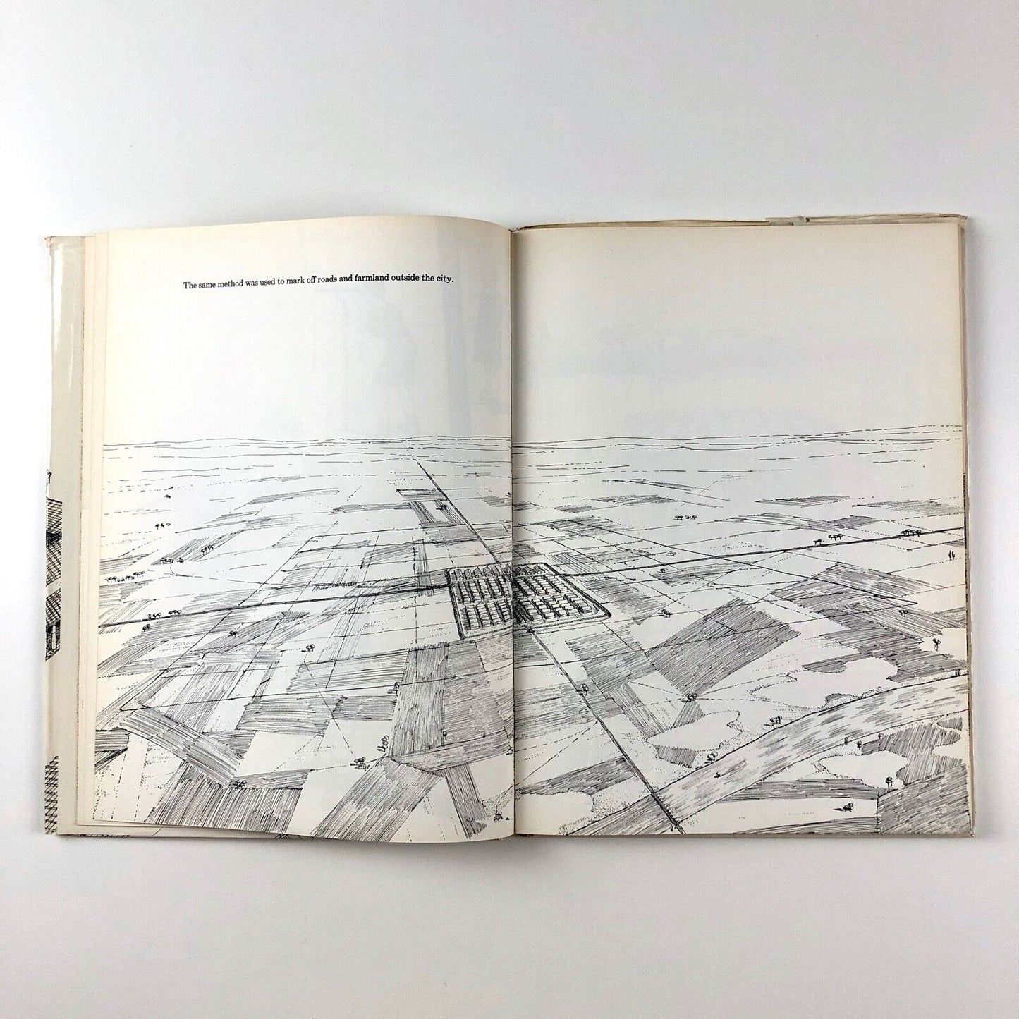 City: A Story of Roman Planning and Construction | David Macaulay, 1975