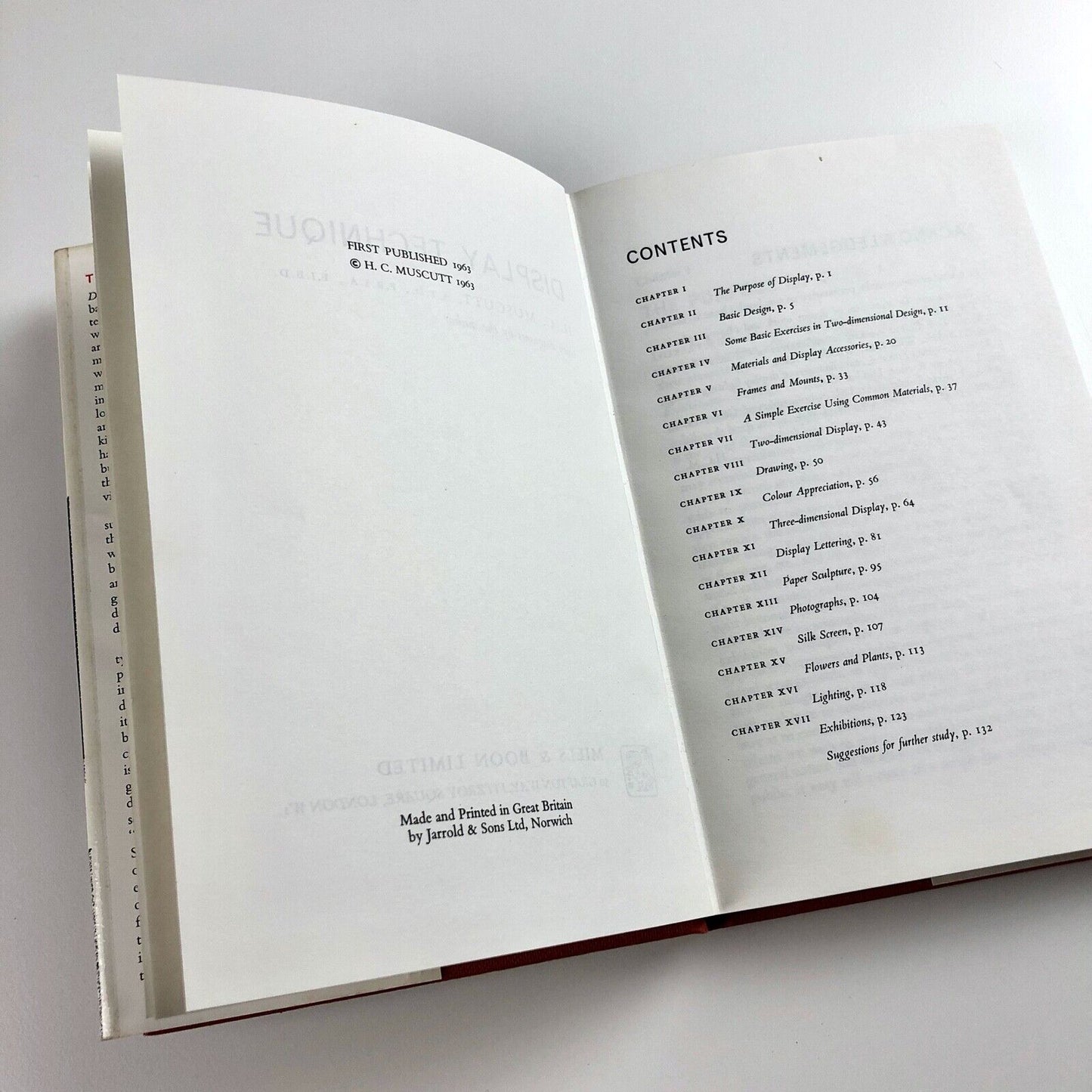 Display Technique by H. C. Muscutt | Mills & Boon Limited, 1963