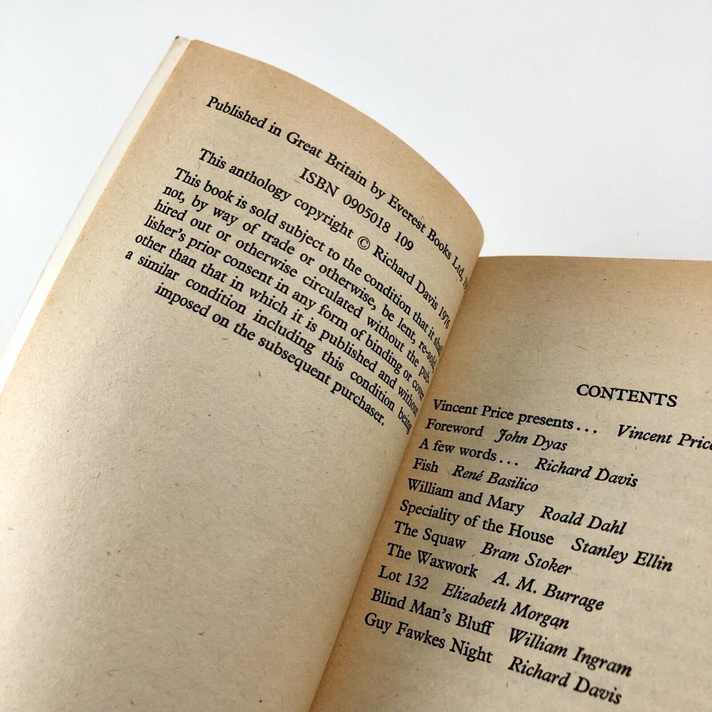 Vincent Price presents The Price of Fear | Edited by Richard Davis Everest Books, 1976