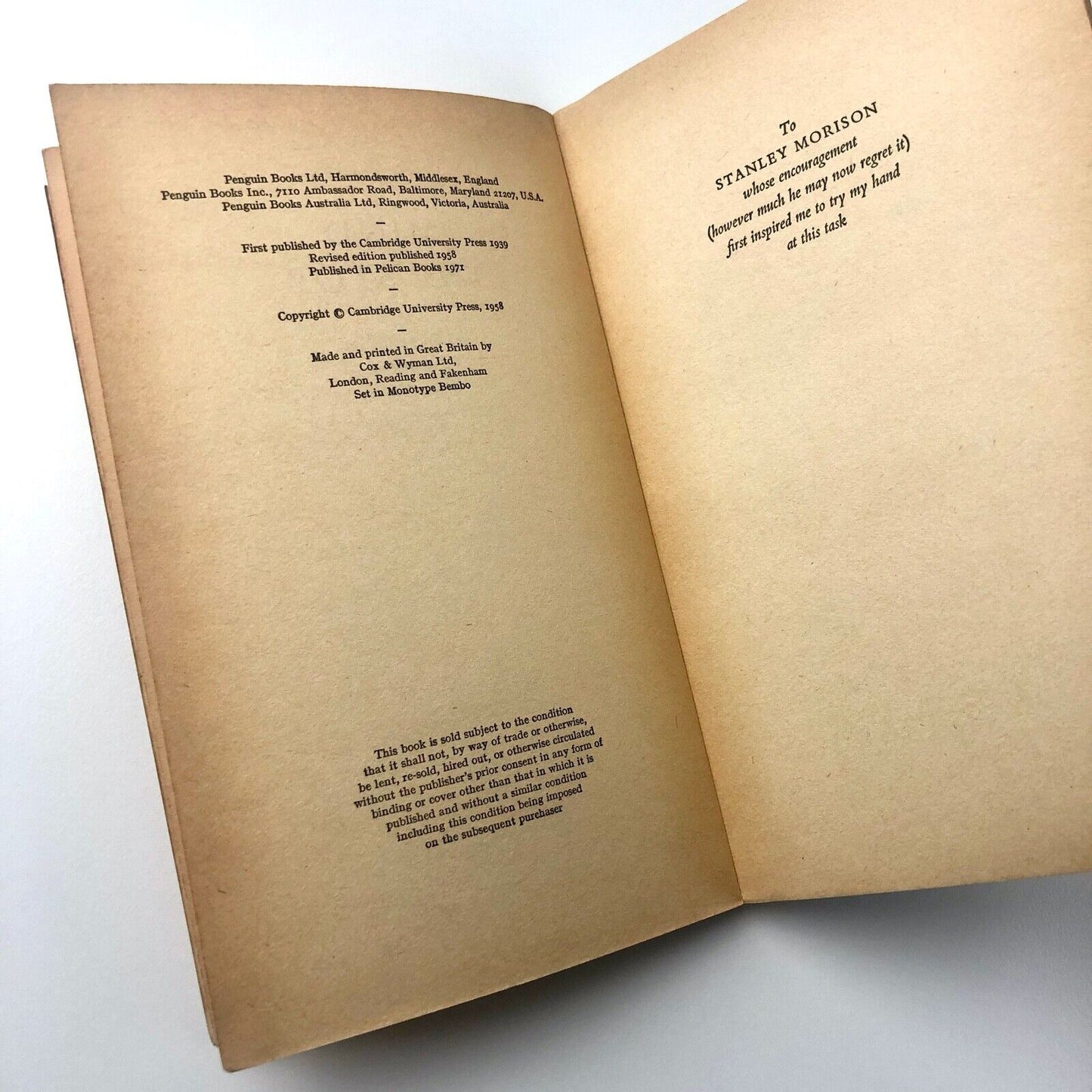 Mind the Stop. A brief guide to punctuation by G.V Carey | Pelican Books, 1971