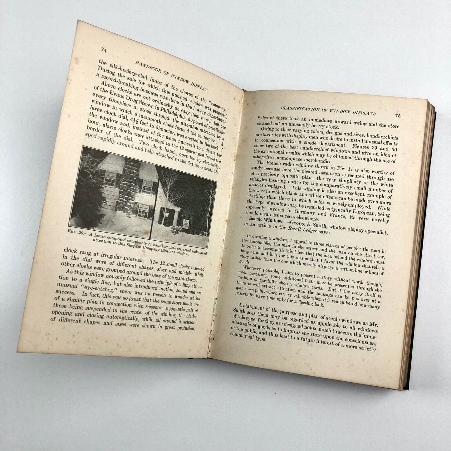 Handbook of Window Display, William Nelson Taft | 1st Edition 2nd Impression, McGraw-Hill Book Company, New York, 1926