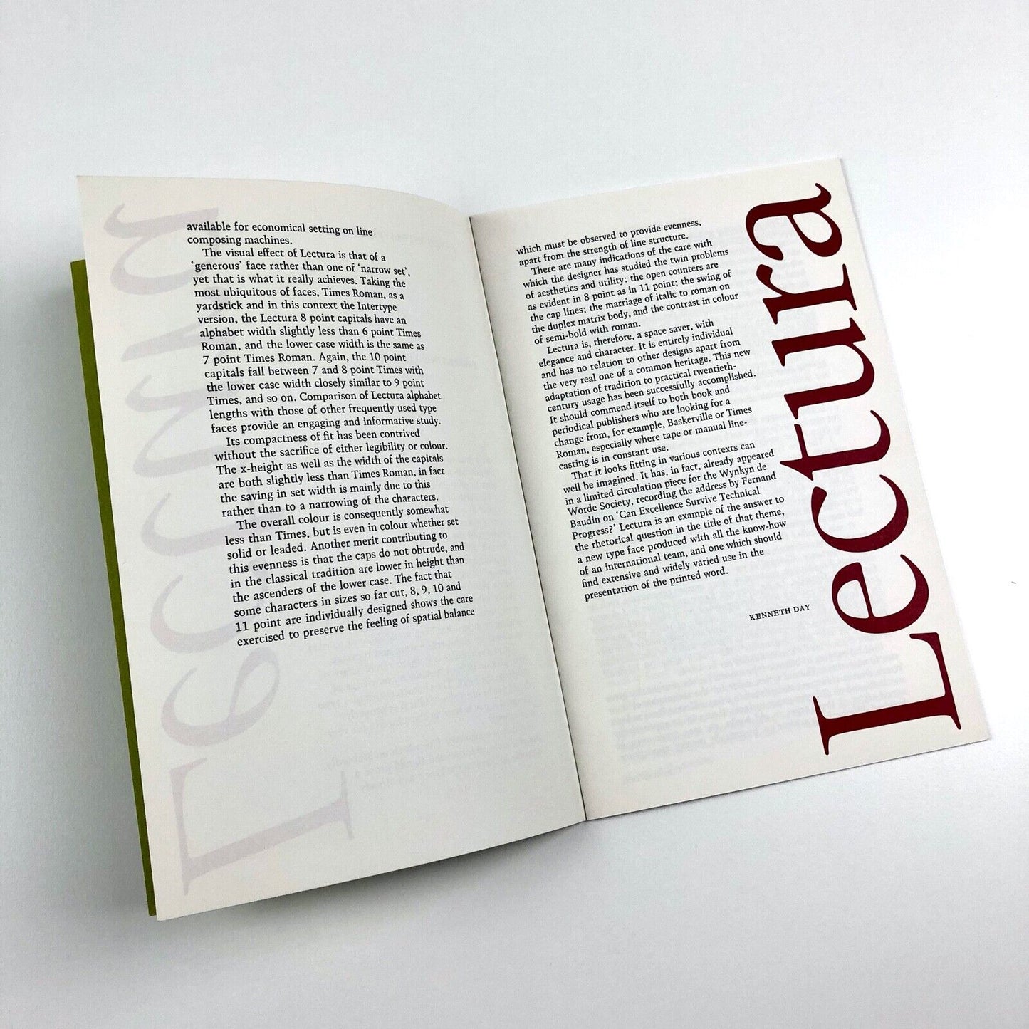 Presenting Lectura: Harris-Intertype type specimen booklet on the book page and the magazine page | Dick Dooijes design | undated 1960s?