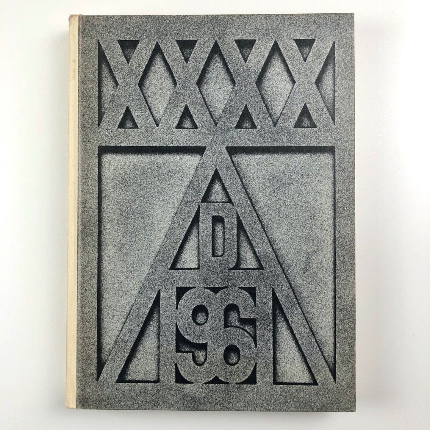 40th Annual of Advertising and Editorial Art of the Art Directors Club of New York | Edited by Robert M. Smith. Farrar, Strauss & Cudahy, New York, 1961