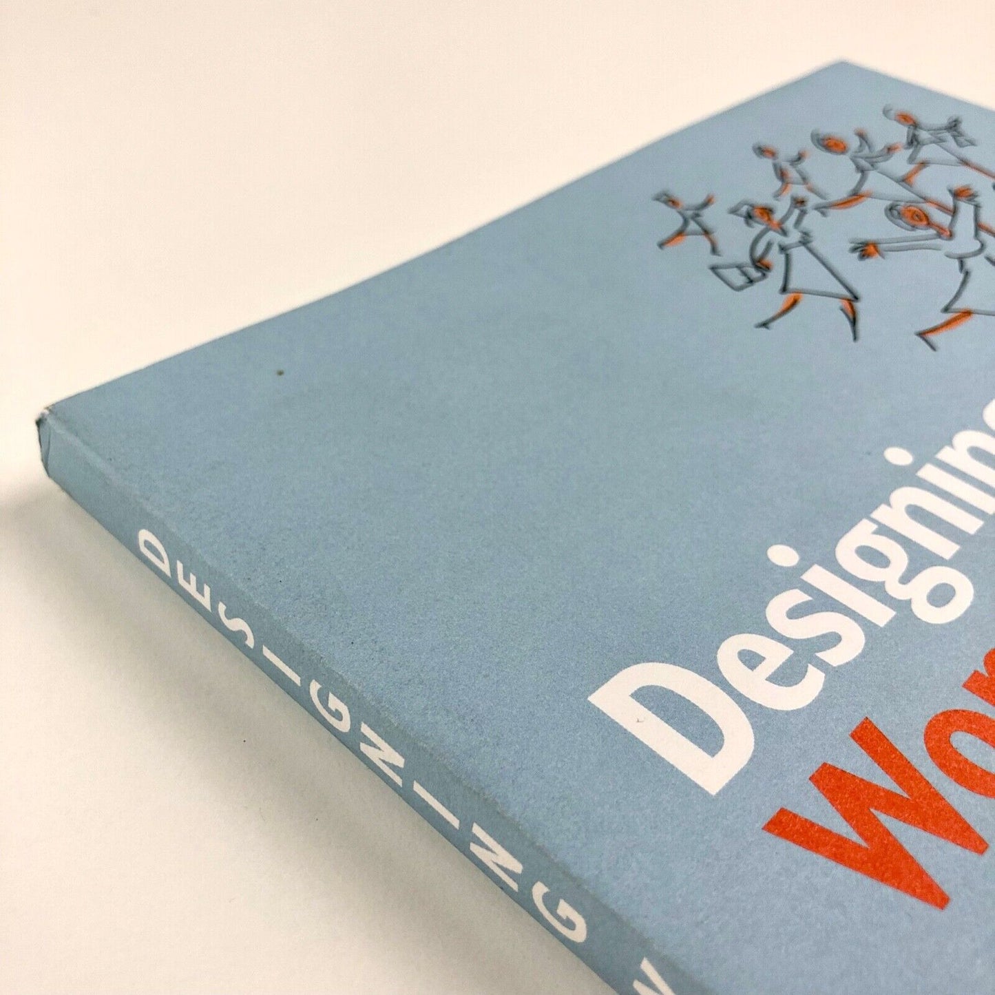 Designing Women. Women working in advertising and publicity from the 1920s to the 1960s by Ruth Artmonsky, Artmonsky Arts, 2012