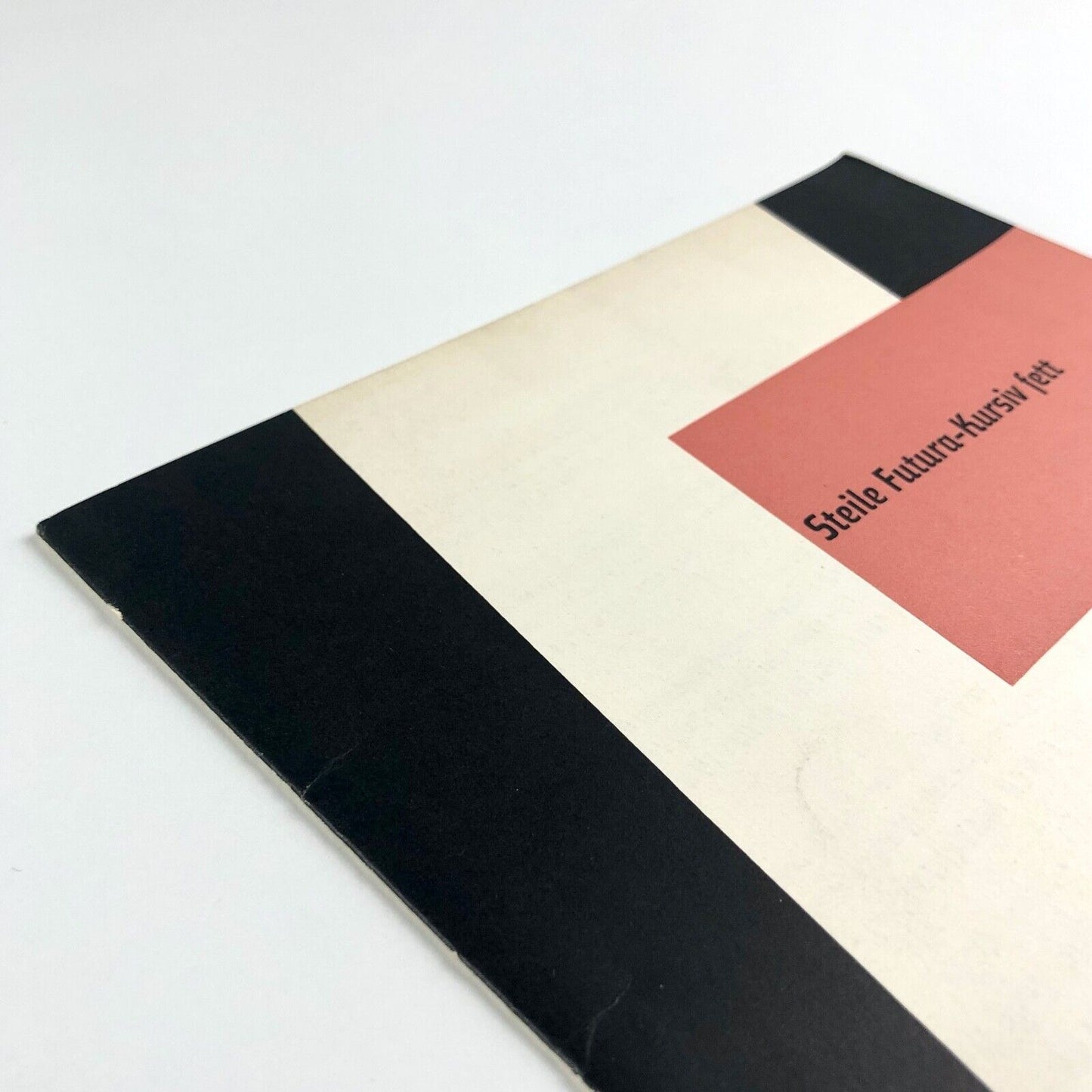 Steile Futura-Kursiv fett | Bauersche Gießerie type specimen | Paul Renner