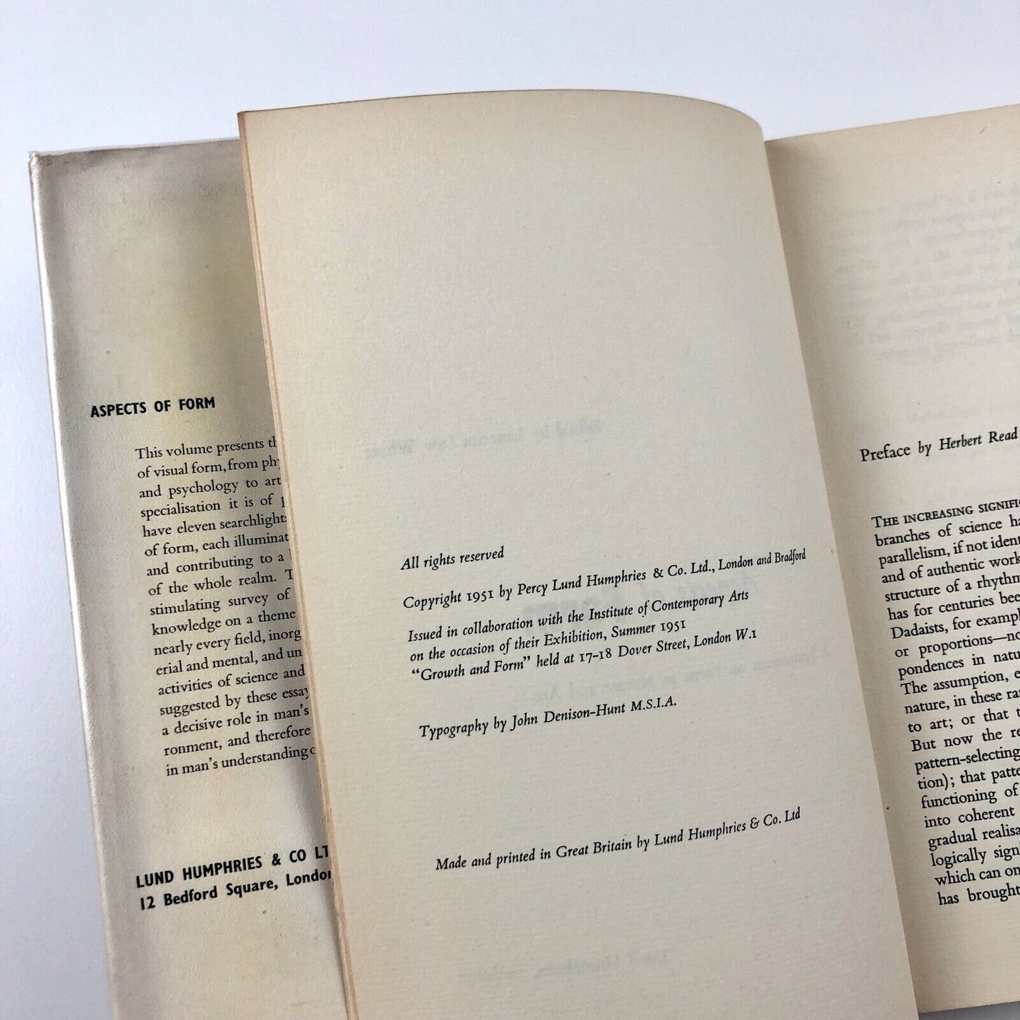 Aspects of Form. A Symposium on Form in Nature and Art edited by Lancelot Law Whyte. Preface by Herbert Read to accompany the exhibition Growth and Form at ICA (Institute of Contemporary Art) | Lund Humphries, 1951