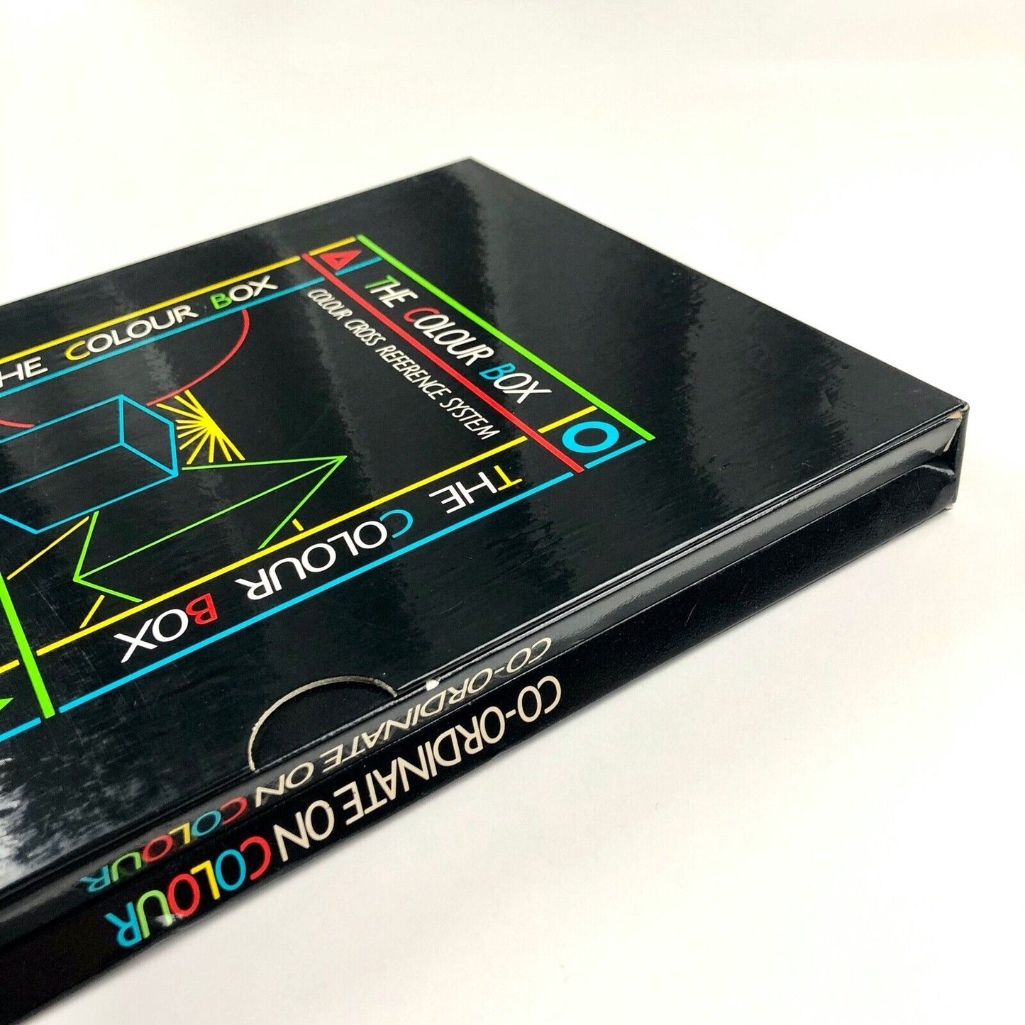 The Colour Box – Wiggins Teape Fine Paper Mills | Colour guides with slipcase