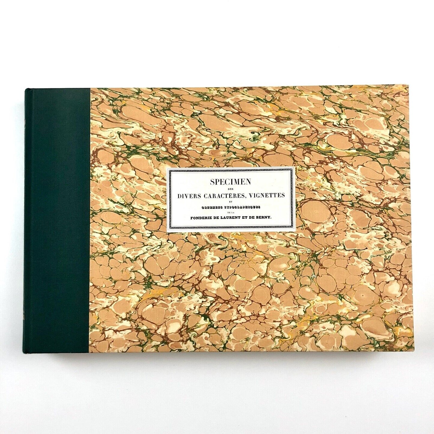 Spécimen des Divers, Caractères, Vignettes et Ornements Typographiques de la Fonderie de Laurent et de Berny dit de Balzac, Aux éditions de Centres, Paris, 1992