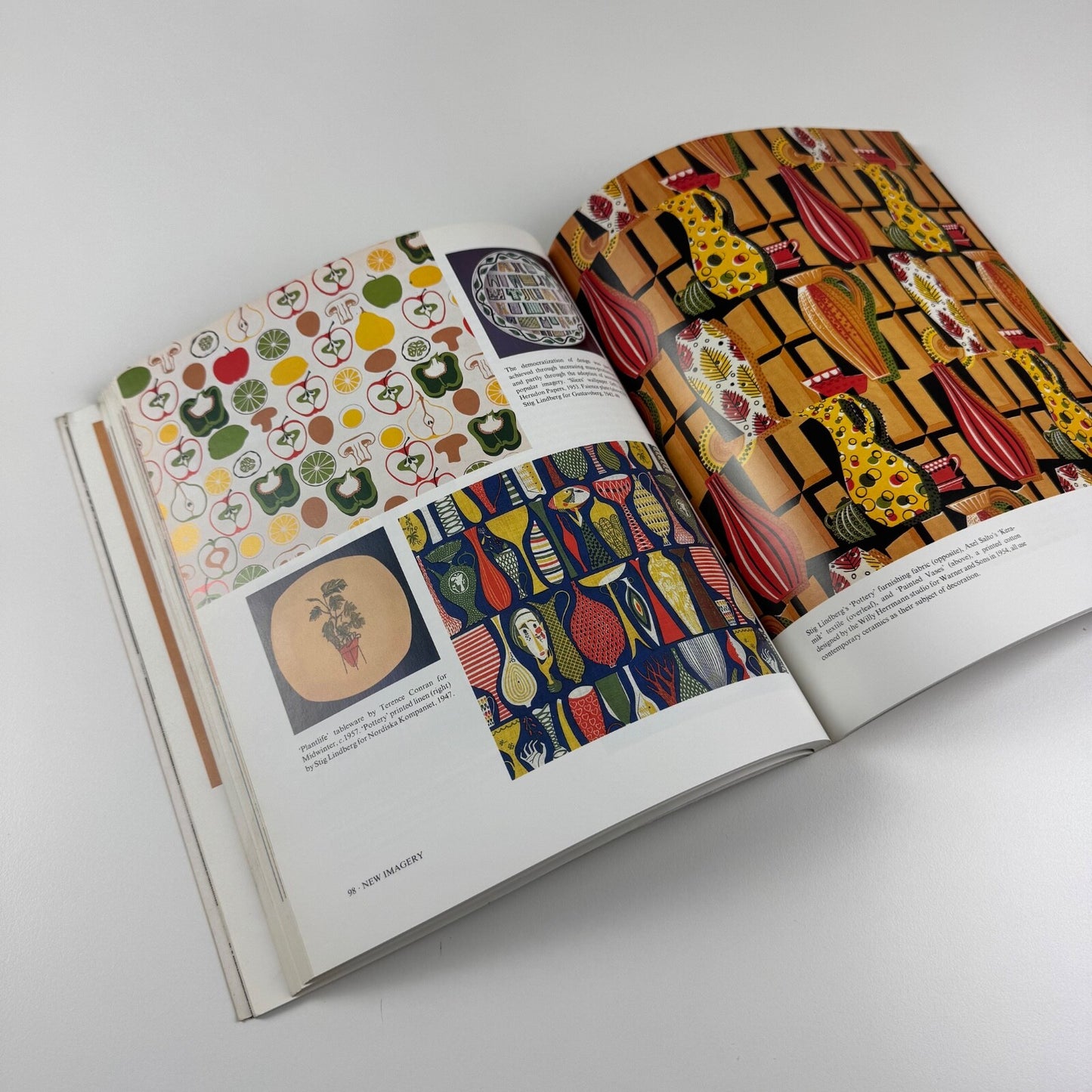 The New Look. Design in the Fifties by Lesley Jackson gallery guide and book