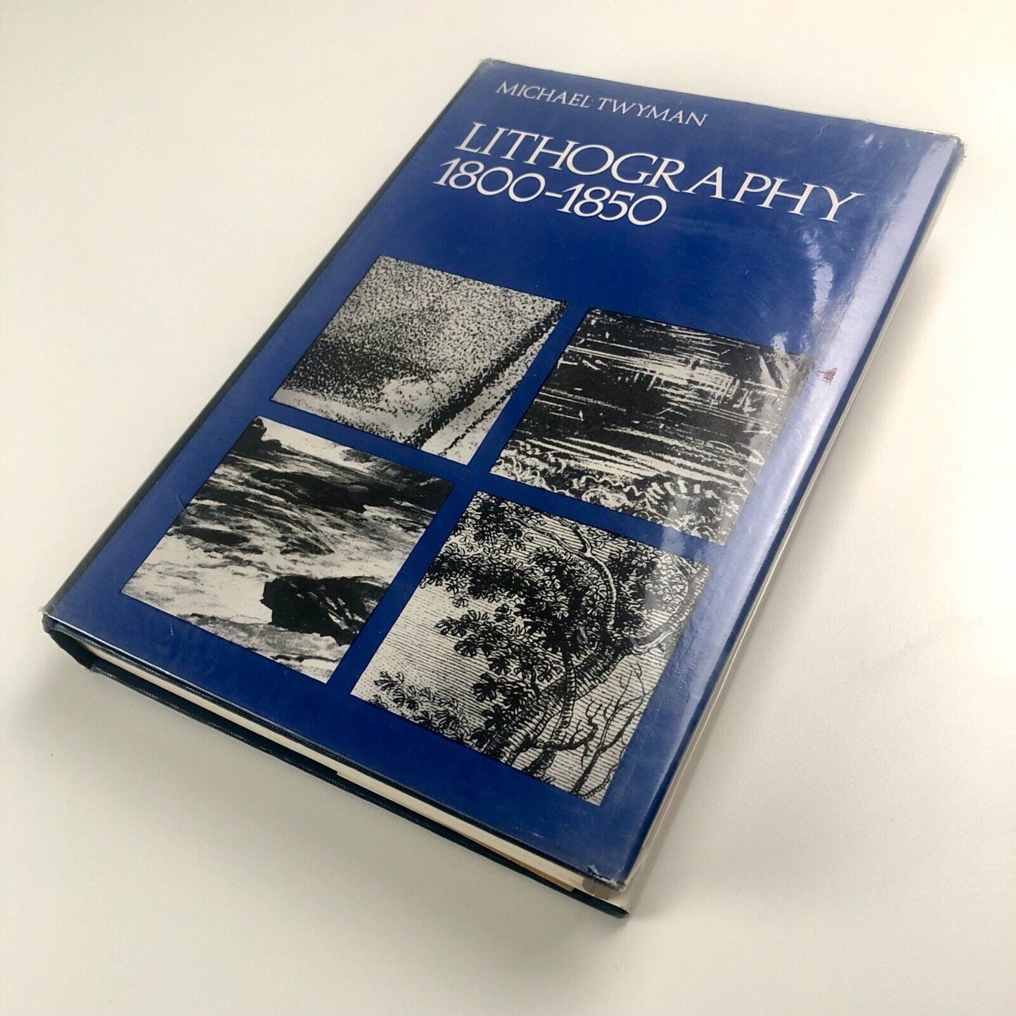 Lithography 1800-1850. The techniques of drawing on stone in England and France and their application in works of topography by Michael Twyman | Oxford University Press, 1970