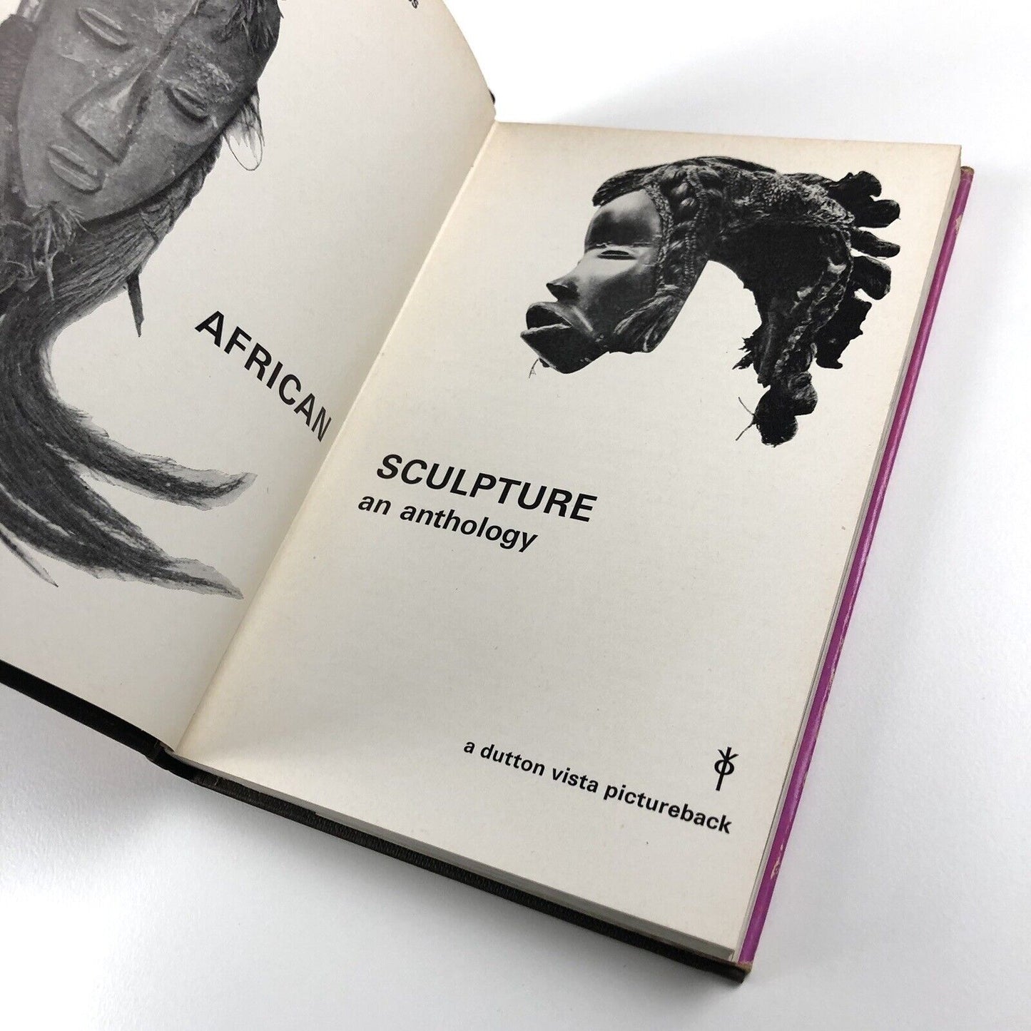 African sculpture. An anthology by William Fagg and Margaret Plass | Dutton Vista Picturebook, 1964
